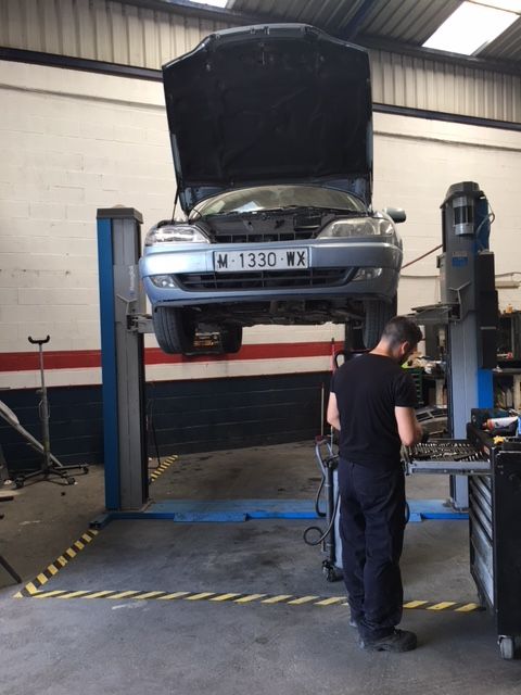 Maquinaria: Servicios de Autoreparaciones Fort e Hijos Maquinaria: Servicios de Autoreparaciones Fort e Hijos