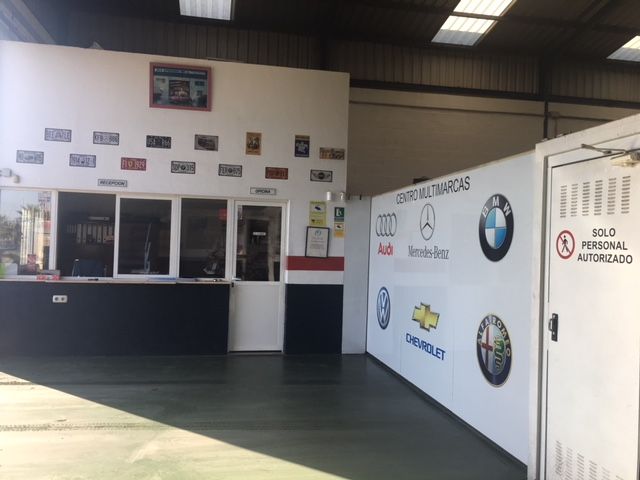 Instalaciones: Servicios de Autoreparaciones Fort e Hijos Instalaciones: Servicios de Autoreparaciones Fort e Hijos