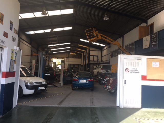 Instalaciones: Servicios de Autoreparaciones Fort e Hijos Instalaciones: Servicios de Autoreparaciones Fort e Hijos