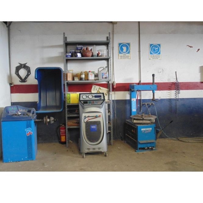Maquinaria: Servicios de Autoreparaciones Fort e Hijos Maquinaria: Servicios de Autoreparaciones Fort e Hijos