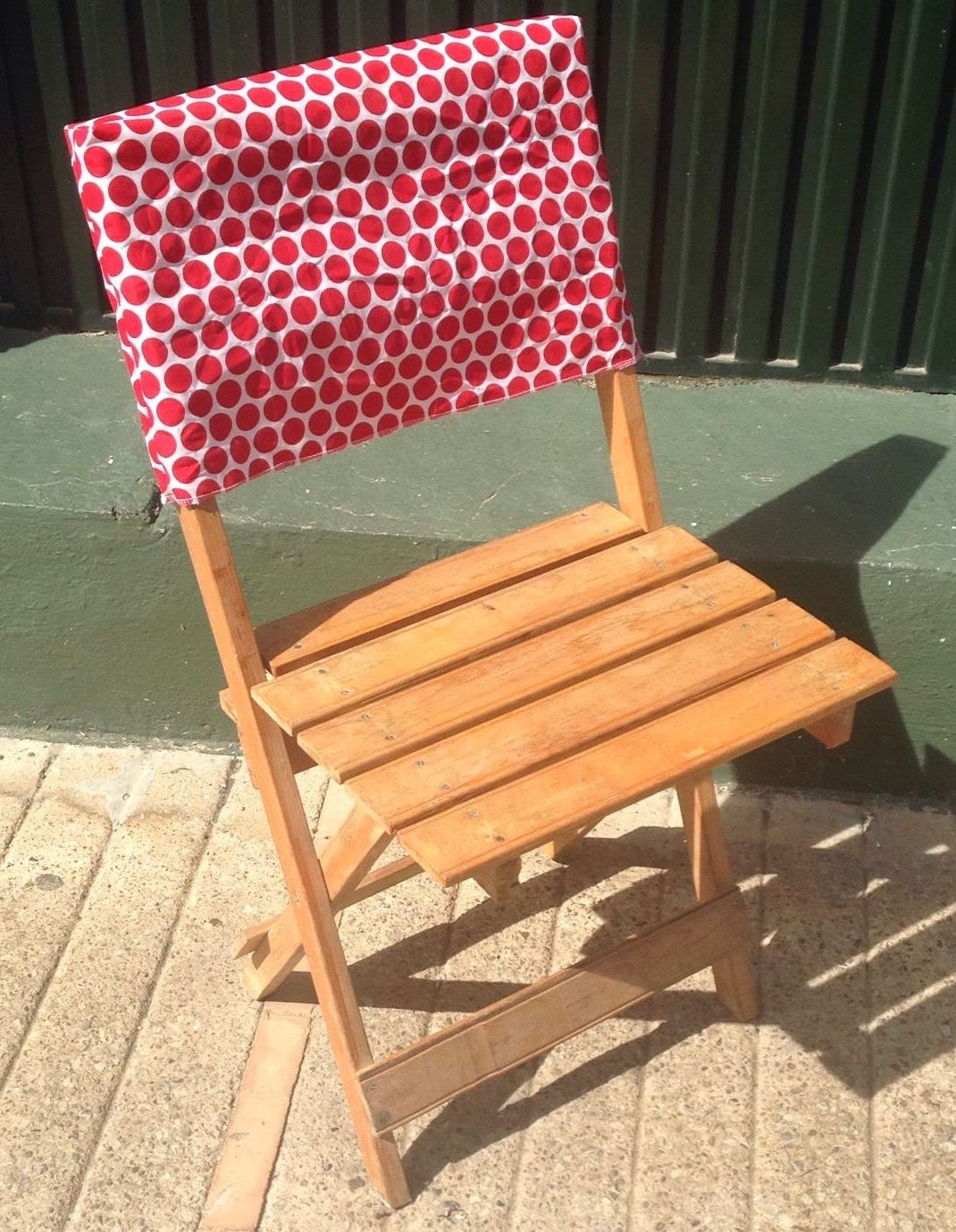 FUNDA CABECERO SILLA MADERA LUNARES ROJOS FUNDA CABECERO SILLA MADERA LUNARES ROJOS