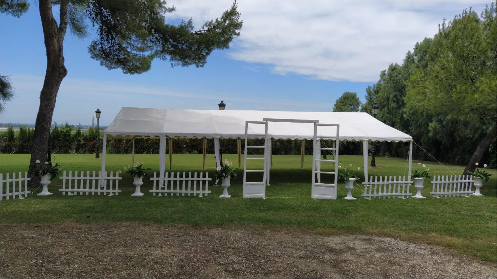 CARPA 6x12 PROFESIONAL XXL CON DECORACION EXTERIOR: Catálogo de Jedal Alquileres CARPA 6x12 PROFESIONAL XXL CON DECORACION EXTERIOR: Catálogo de Jedal Alquileres