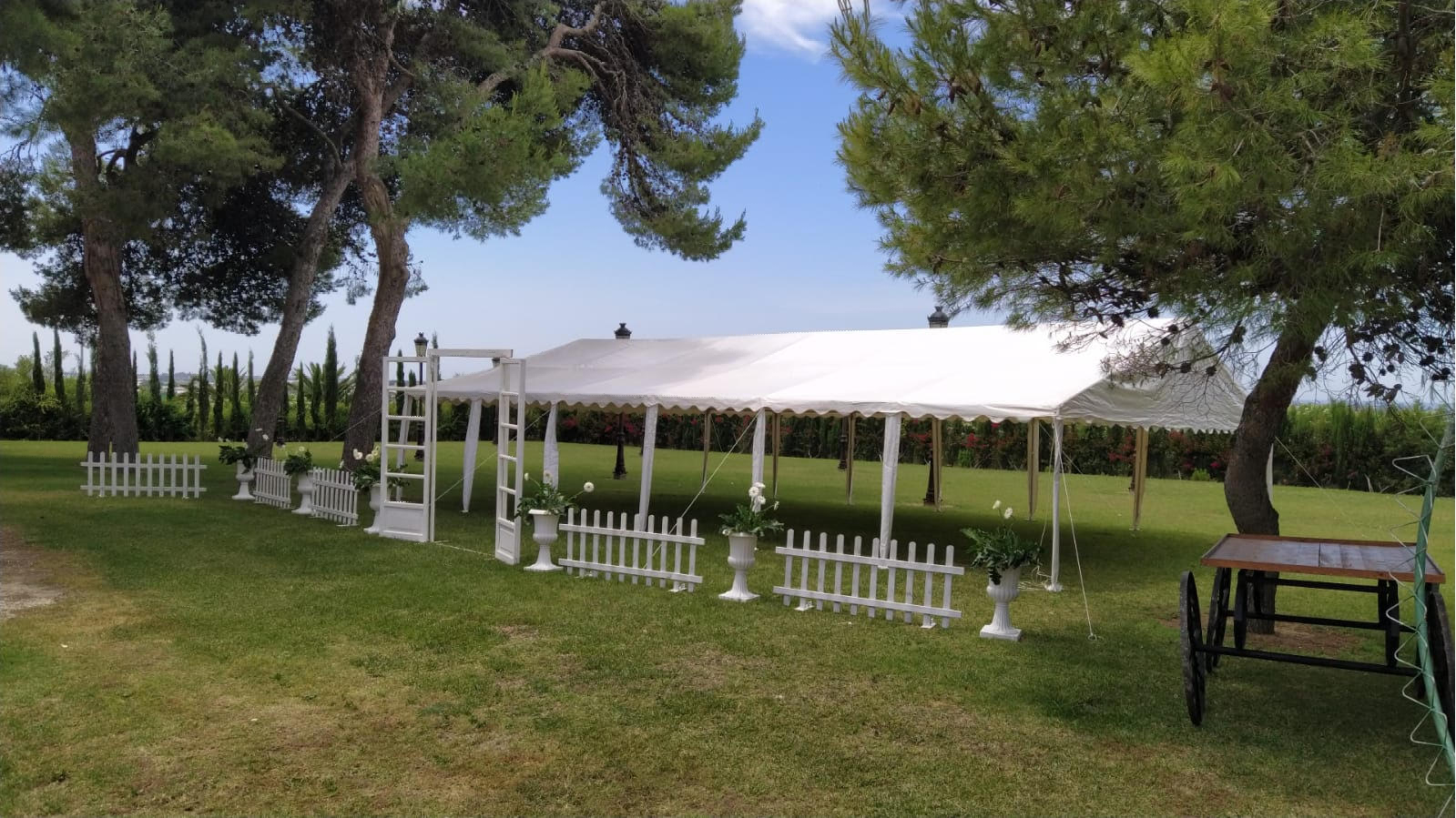 CARPA 6x12 PROFESIONAL XXL CON DECORACION EXTERIOR: Catálogo de Jedal Alquileres CARPA 6x12 PROFESIONAL XXL CON DECORACION EXTERIOR: Catálogo de Jedal Alquileres