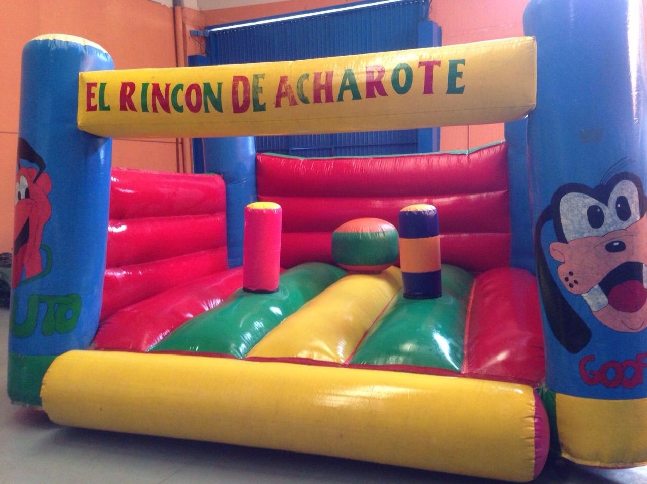 CASTILLO HINCHABLE OBSTÁCULOS, Medidas; 5 metros de largo X 5 metros de ancho X 3 metros de alto. CASTILLO HINCHABLE OBSTÁCULOS, Medidas; 5 metros de largo X 5 metros de ancho X 3 metros de alto.