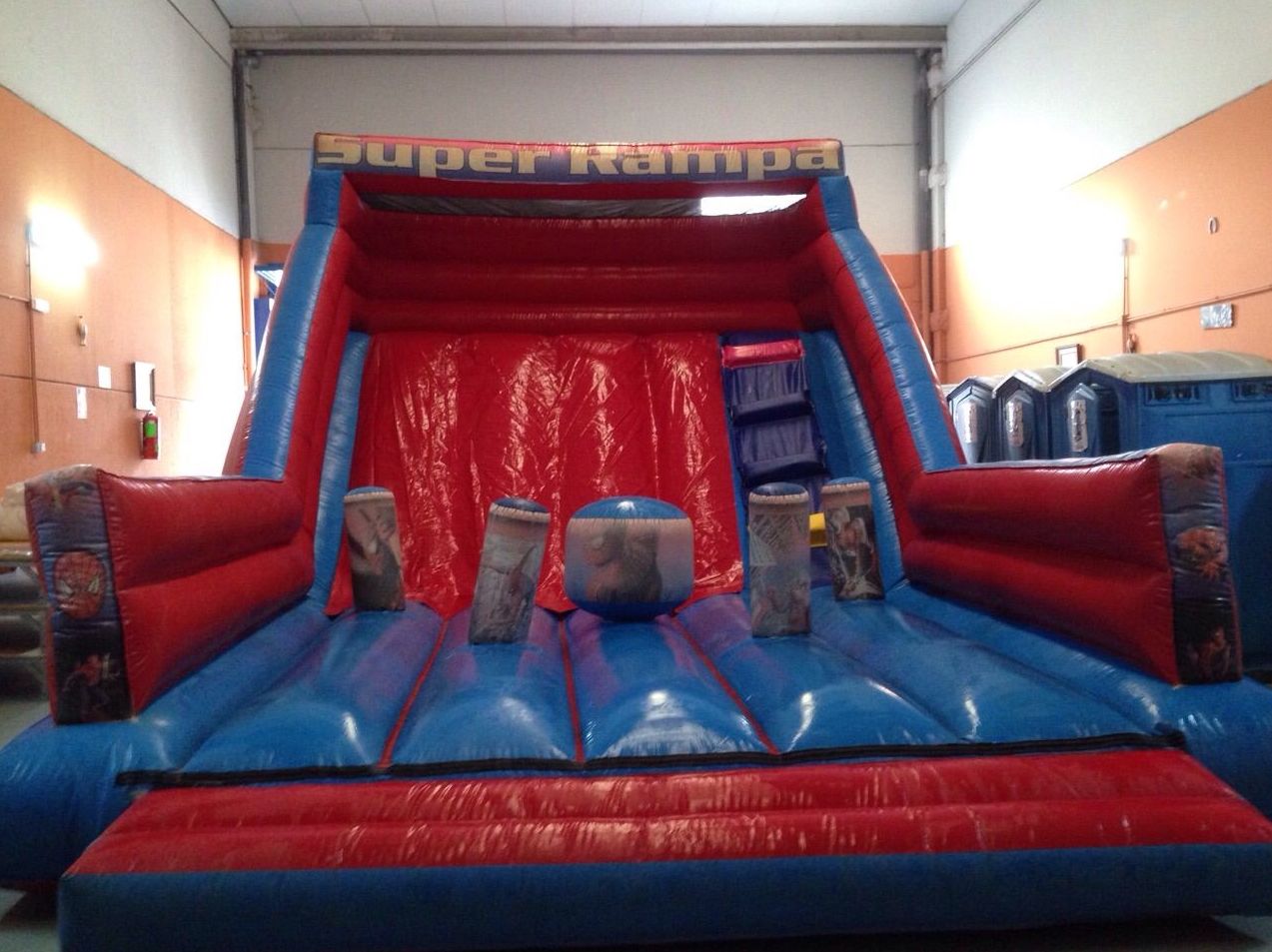 CASTILLO HINCHABLE SUPER RAMPA. Medidas; 8 metros de largo X 6,5 metros de ancho X 4,5 metros de alto CASTILLO HINCHABLE SUPER RAMPA. Medidas; 8 metros de largo X 6,5 metros de ancho X 4,5 metros de alto