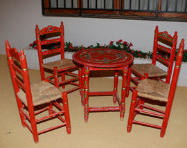 SILLA SEVILLANA ROJA: Catálogo de Jedal Alquileres SILLA SEVILLANA ROJA: Catálogo de Jedal Alquileres