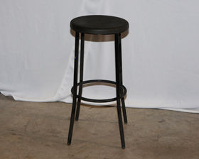TABURETE METALICO NEGRO TABURETE METALICO NEGRO