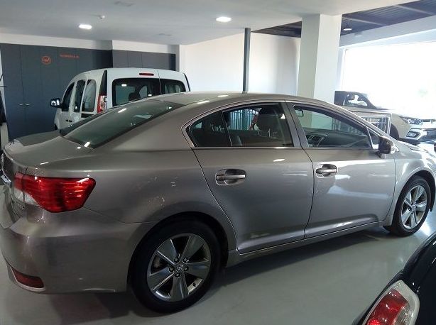 TOYOTA AVENSIS 1.8 145CV CONFORT (VENDIDO): servicios y vehiculos de AUTORRESCATE VIROLLA S.L. TOYOTA AVENSIS 1.8 145CV CONFORT (VENDIDO): servicios y vehiculos de AUTORRESCATE VIROLLA S.L.