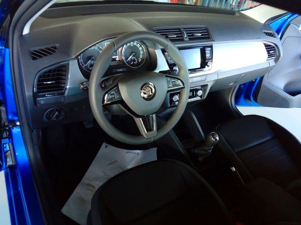 SKODA FABIA VENDIDO: servicios y vehiculos de Virolla SKODA FABIA VENDIDO: servicios y vehiculos de Virolla