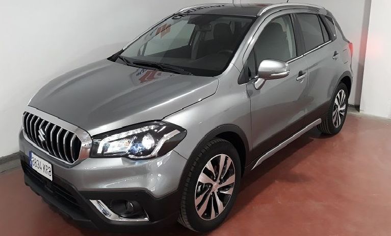 SUZUKI S-CROSS: servicios y vehiculos de Virolla SUZUKI S-CROSS: servicios y vehiculos de Virolla