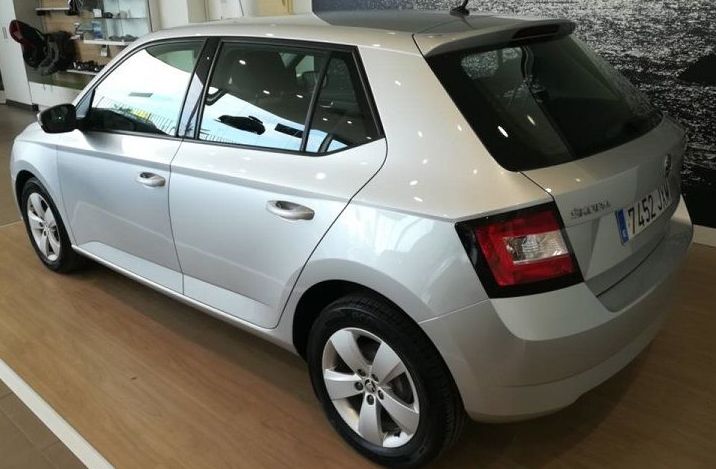 SKODA FABIA: servicios y vehiculos de AUTORRESCATE VIROLLA S.L. SKODA FABIA: servicios y vehiculos de AUTORRESCATE VIROLLA S.L.