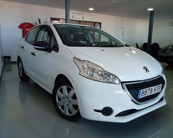 PEUGEOT 208 : servicios y vehiculos de AUTORRESCATE VIROLLA S.L. PEUGEOT 208 : servicios y vehiculos de AUTORRESCATE VIROLLA S.L.