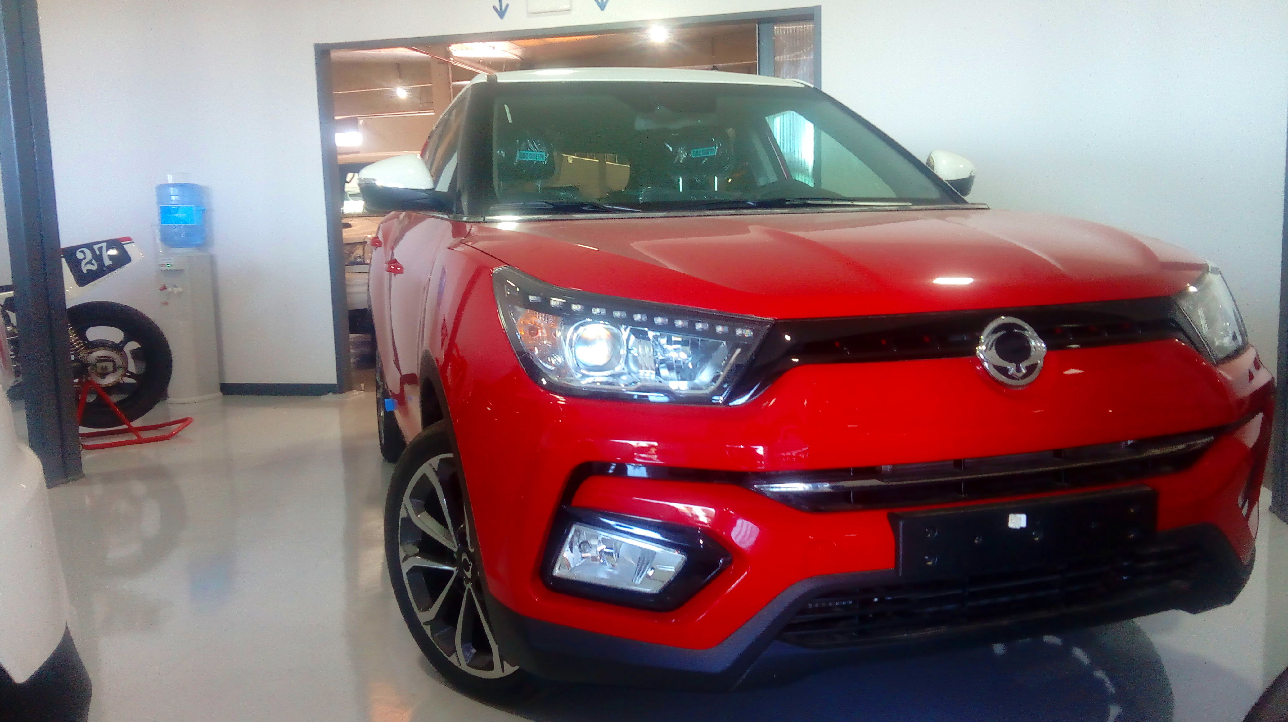 TIVOLI G16 LIMITED HIBRIDO: servicios y vehiculos de Virolla TIVOLI G16 LIMITED HIBRIDO: servicios y vehiculos de Virolla