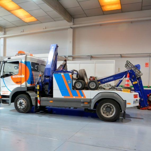 Servicios asistencia: servicios y vehiculos de AUTORRESCATE VIROLLA S.L. Servicios asistencia: servicios y vehiculos de AUTORRESCATE VIROLLA S.L.