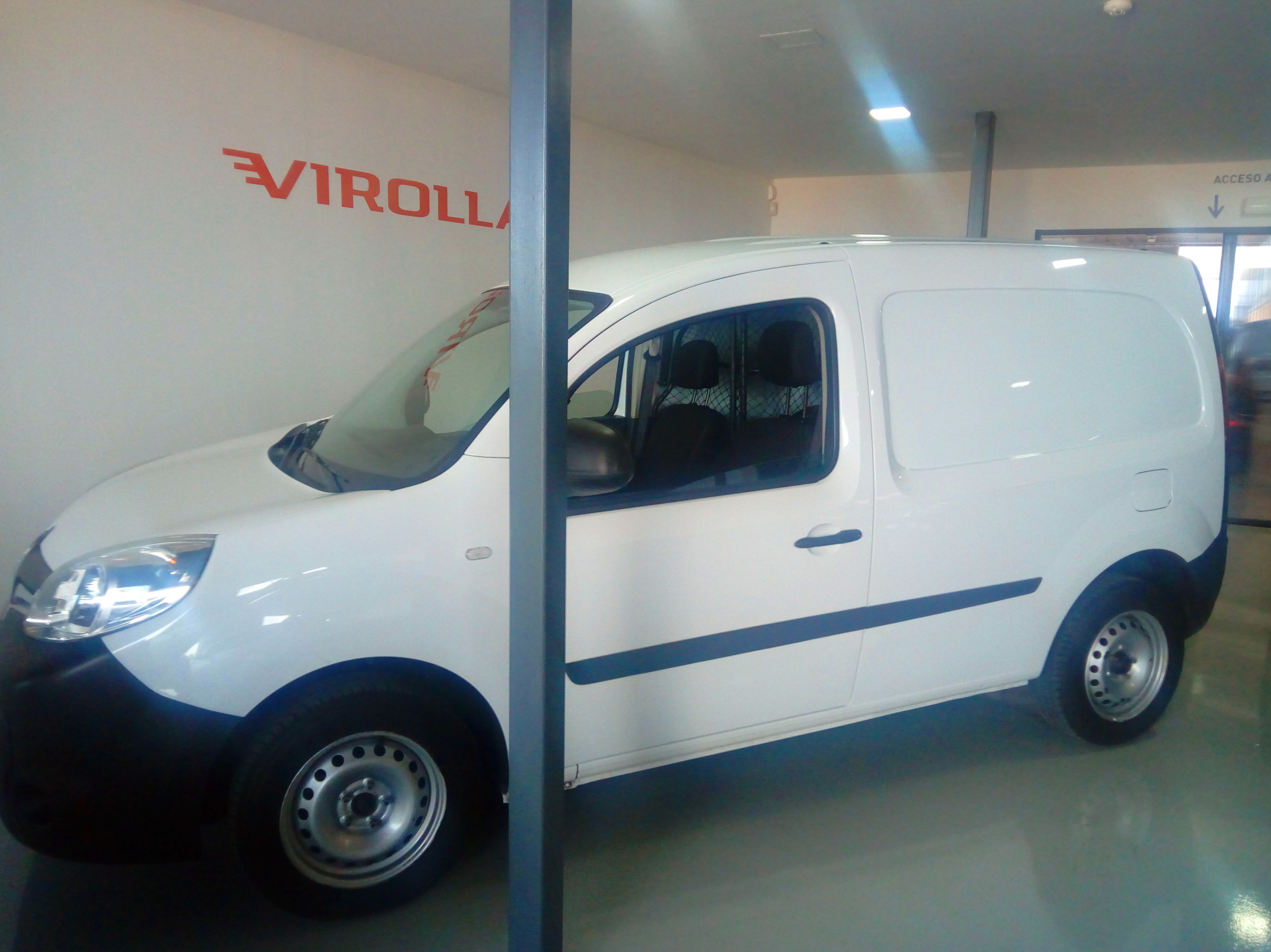 KANGOO PROFESIONAL FURGON: servicios y vehiculos de Virolla KANGOO PROFESIONAL FURGON: servicios y vehiculos de Virolla