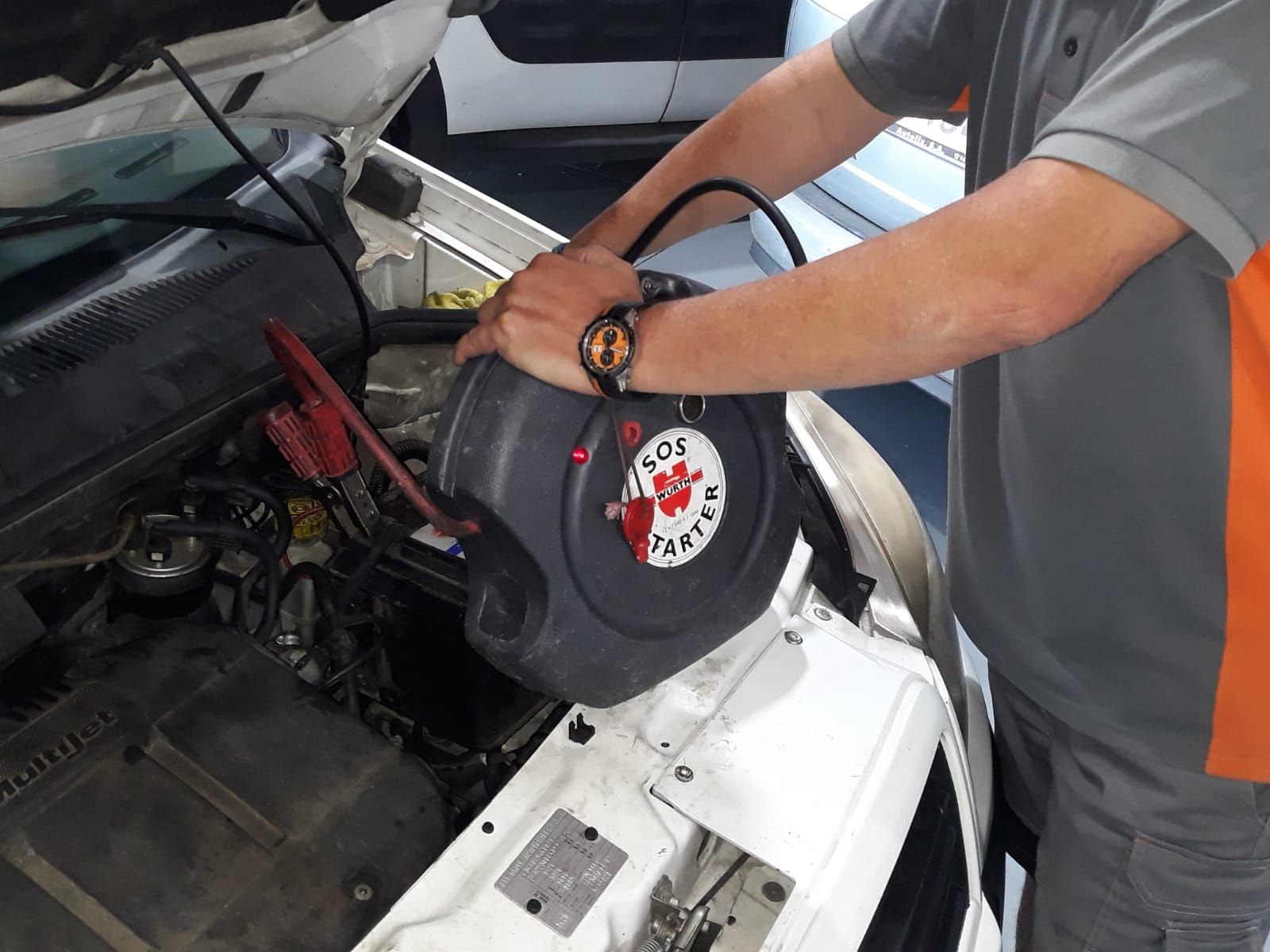 Servicios asistencia: servicios y vehiculos de Virolla Servicios asistencia: servicios y vehiculos de Virolla