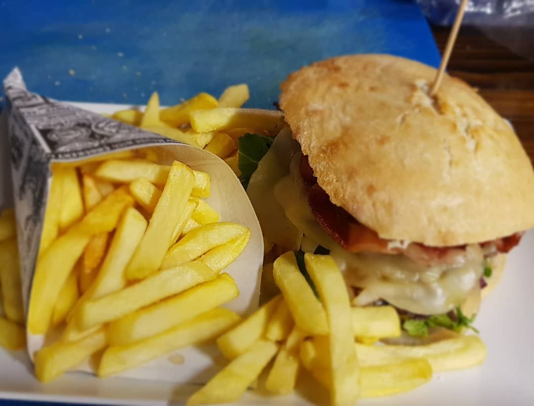 Hamburguesas: Carta y Menú de Tasca Canaria La Nova Grangeta Hamburguesas: Carta y Menú de Tasca Canaria La Nova Grangeta