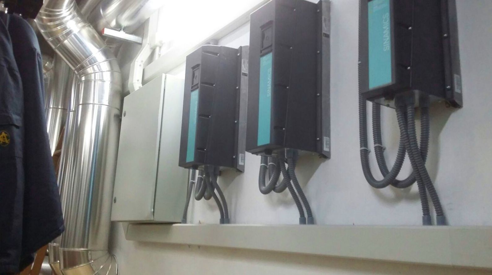 OBRA CLIMATIZACION FACULTAD DE DERECHO CON FULTON.: Proyectos de IVAN ELECTRICIDAD S.L.U. OBRA CLIMATIZACION FACULTAD DE DERECHO CON FULTON.: Proyectos de IVAN ELECTRICIDAD S.L.U.