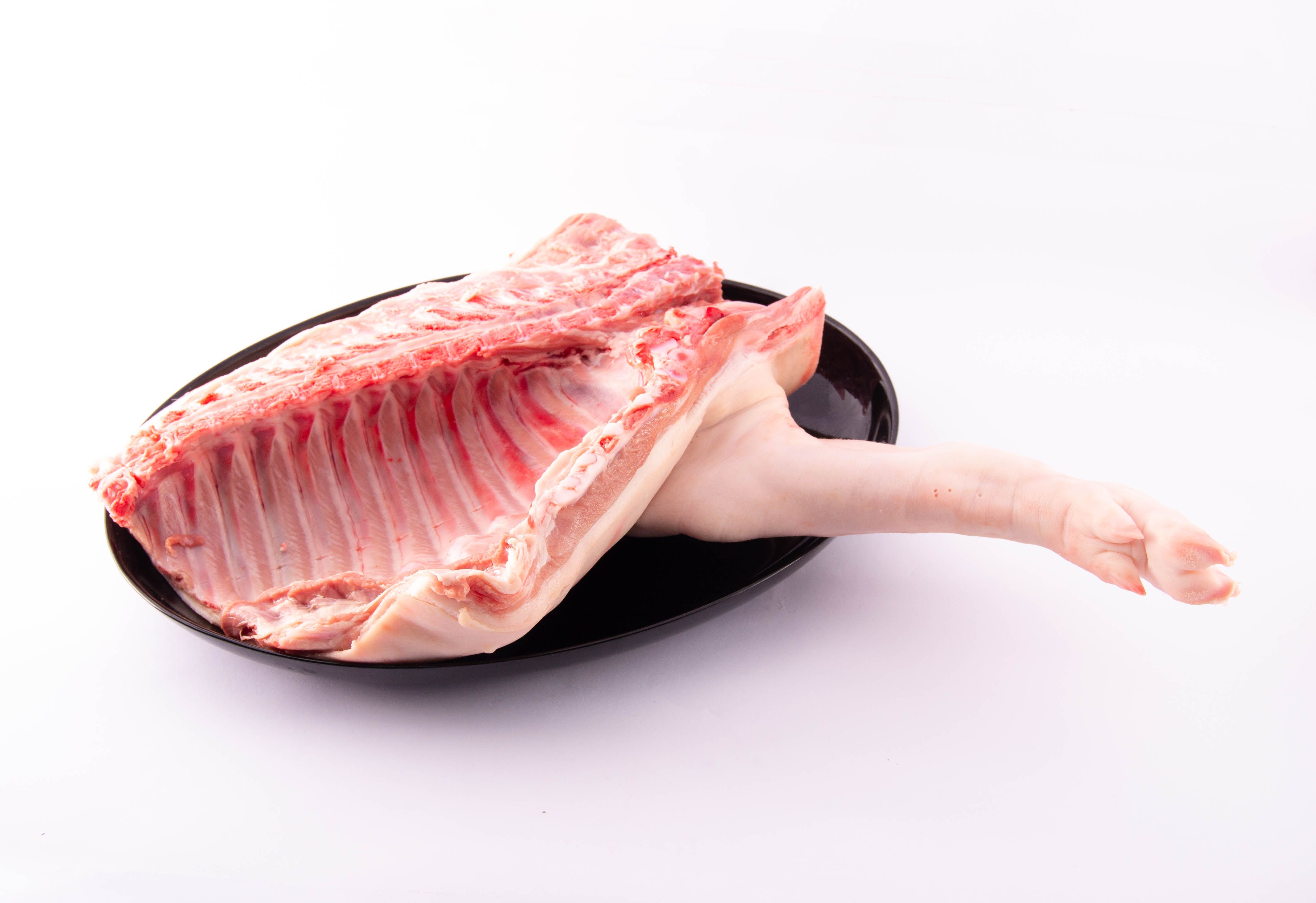 DELANTERO DE LECHONA SIN CABEZA - Cortada para plancha: de Ramaders Agrupats DELANTERO DE LECHONA SIN CABEZA - Cortada para plancha: de Ramaders Agrupats