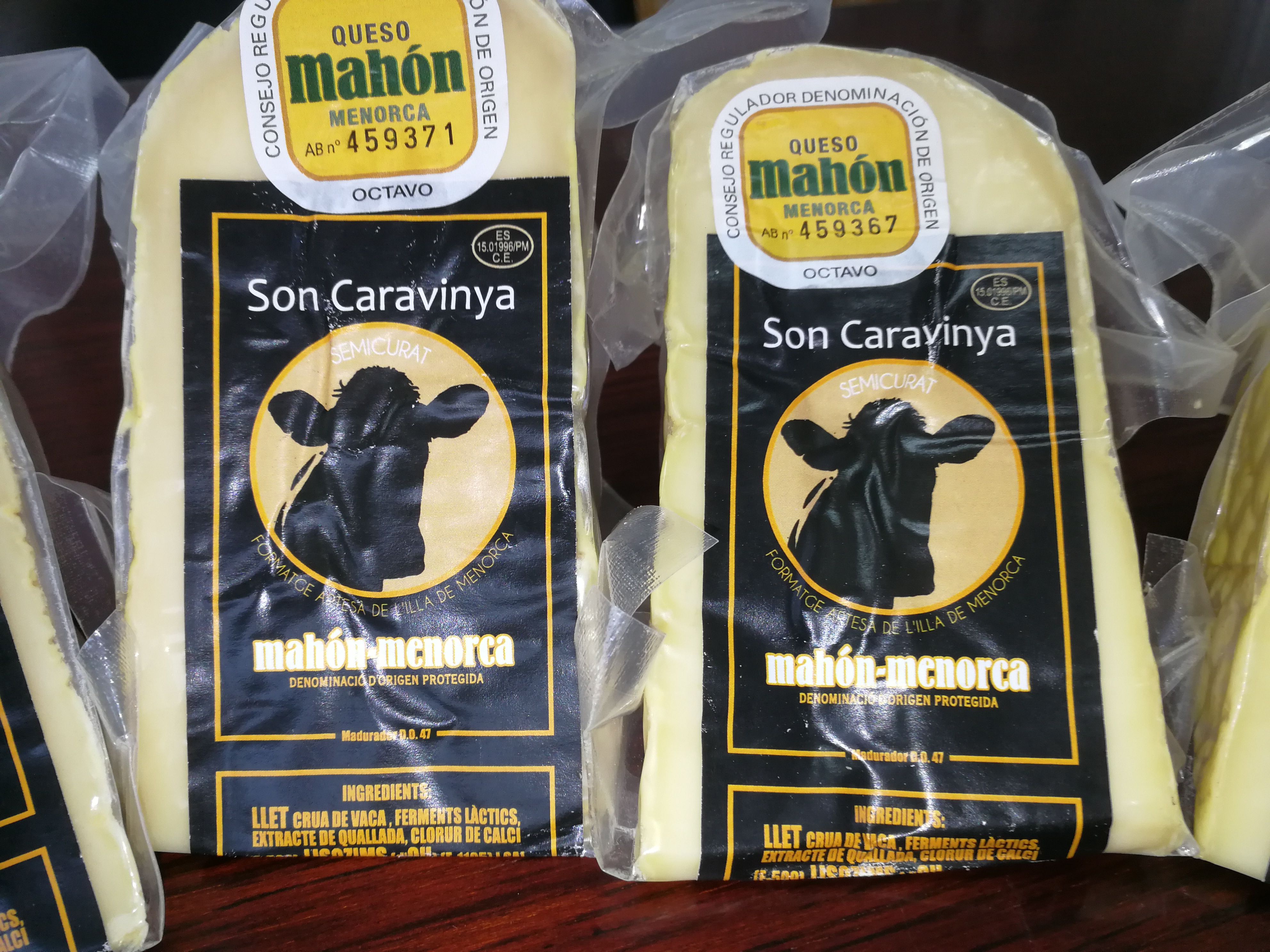 1/8 queso Son Caravinya semi 0,350 - 0,415 Kg: de Ramaders Agrupats 1/8 queso Son Caravinya semi 0,350 - 0,415 Kg: de Ramaders Agrupats