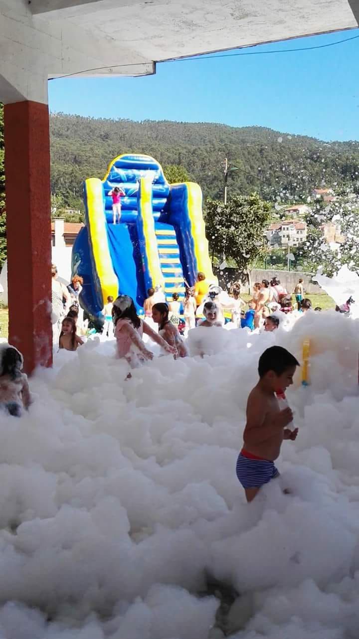 Fiesta de la espuma: Hinchables de Cumple Guay Fiesta de la espuma: Hinchables de Cumple Guay