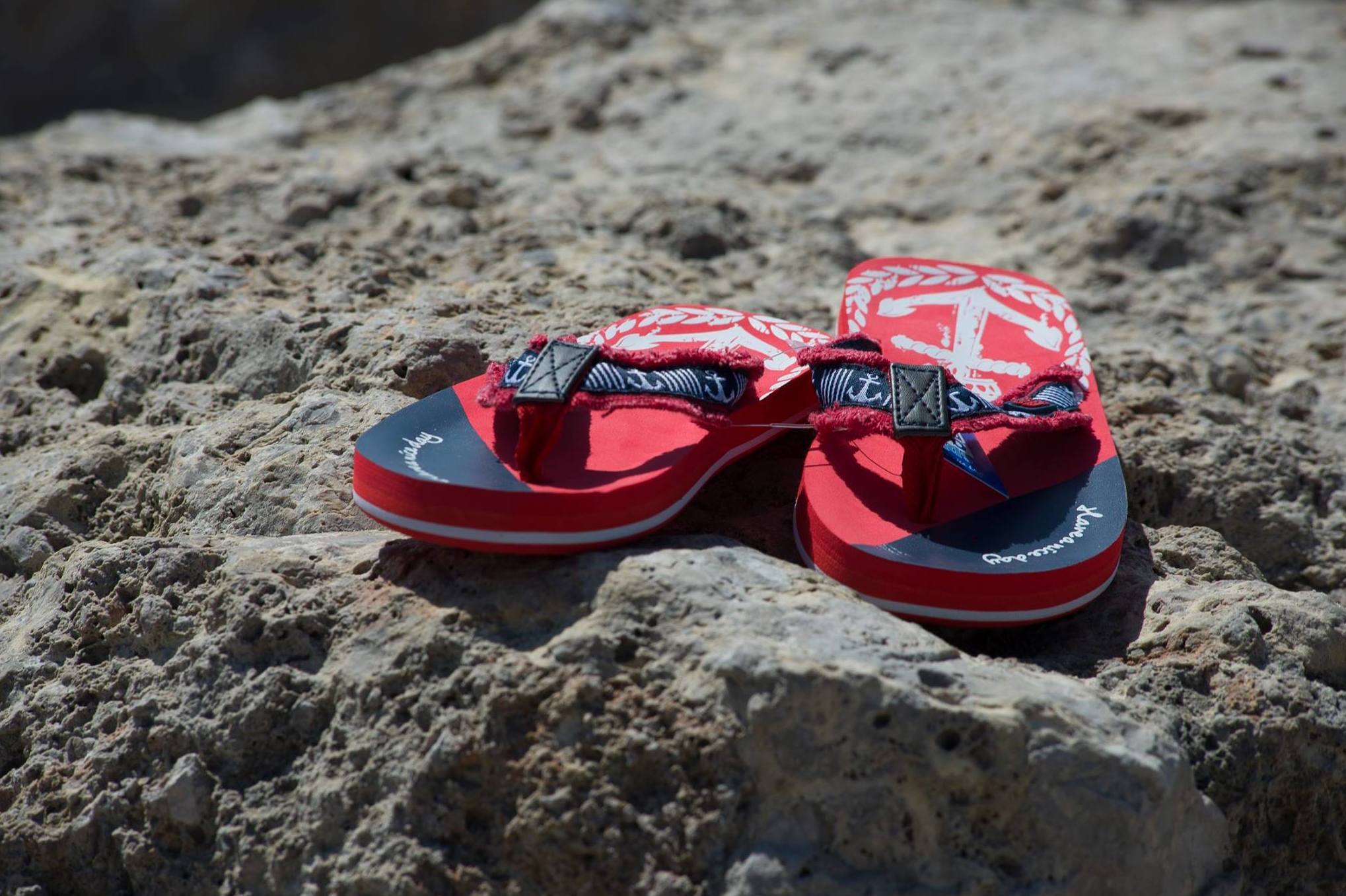 Sandalias y chanclas: Calzado infantil de Petit Cocó Sandalias y chanclas: Calzado infantil de Petit Cocó