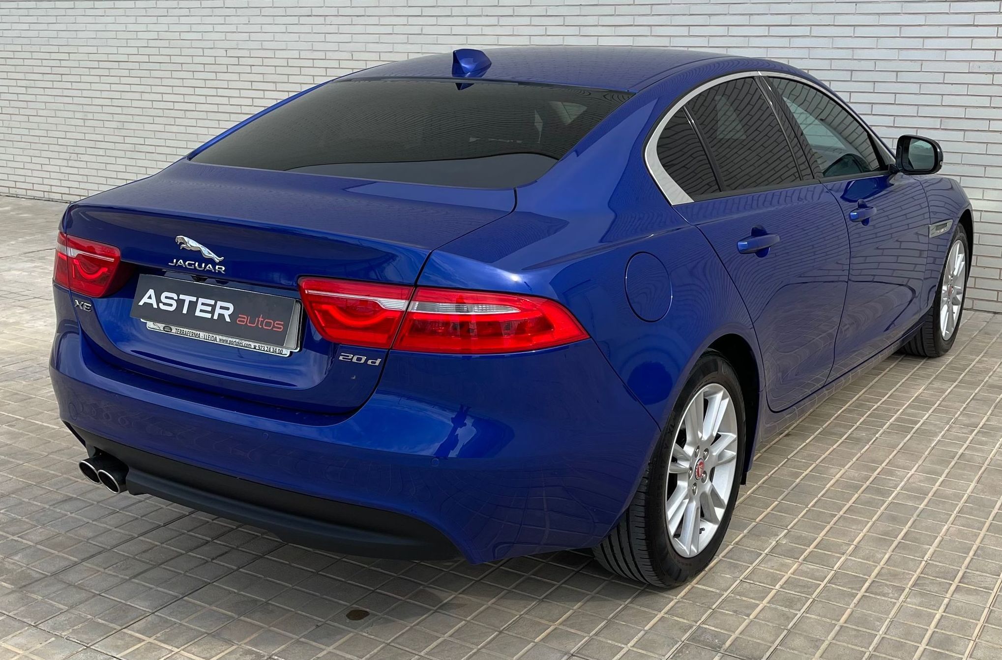 Jaguar XE 2.0 Diesel 132 KW (180 CV) Auto Pure: de ASTER Autos Jaguar XE 2.0 Diesel 132 KW (180 CV) Auto Pure: de ASTER Autos