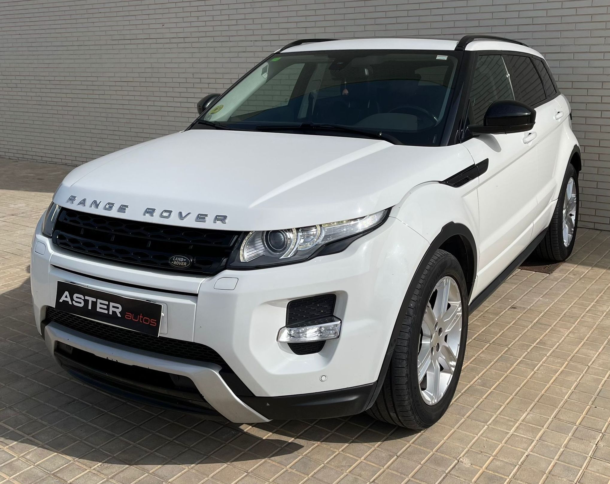Land Rover Range Rover Evoque 5P ED4 150 CV 4X2 Dynamic: de ASTER Autos Land Rover Range Rover Evoque 5P ED4 150 CV 4X2 Dynamic: de ASTER Autos