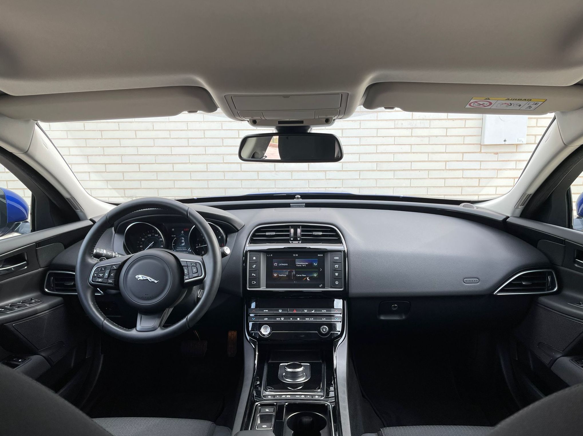 Jaguar XE 2.0 Diesel 132 KW (180 CV) Auto Pure: de ASTER Autos Jaguar XE 2.0 Diesel 132 KW (180 CV) Auto Pure: de ASTER Autos