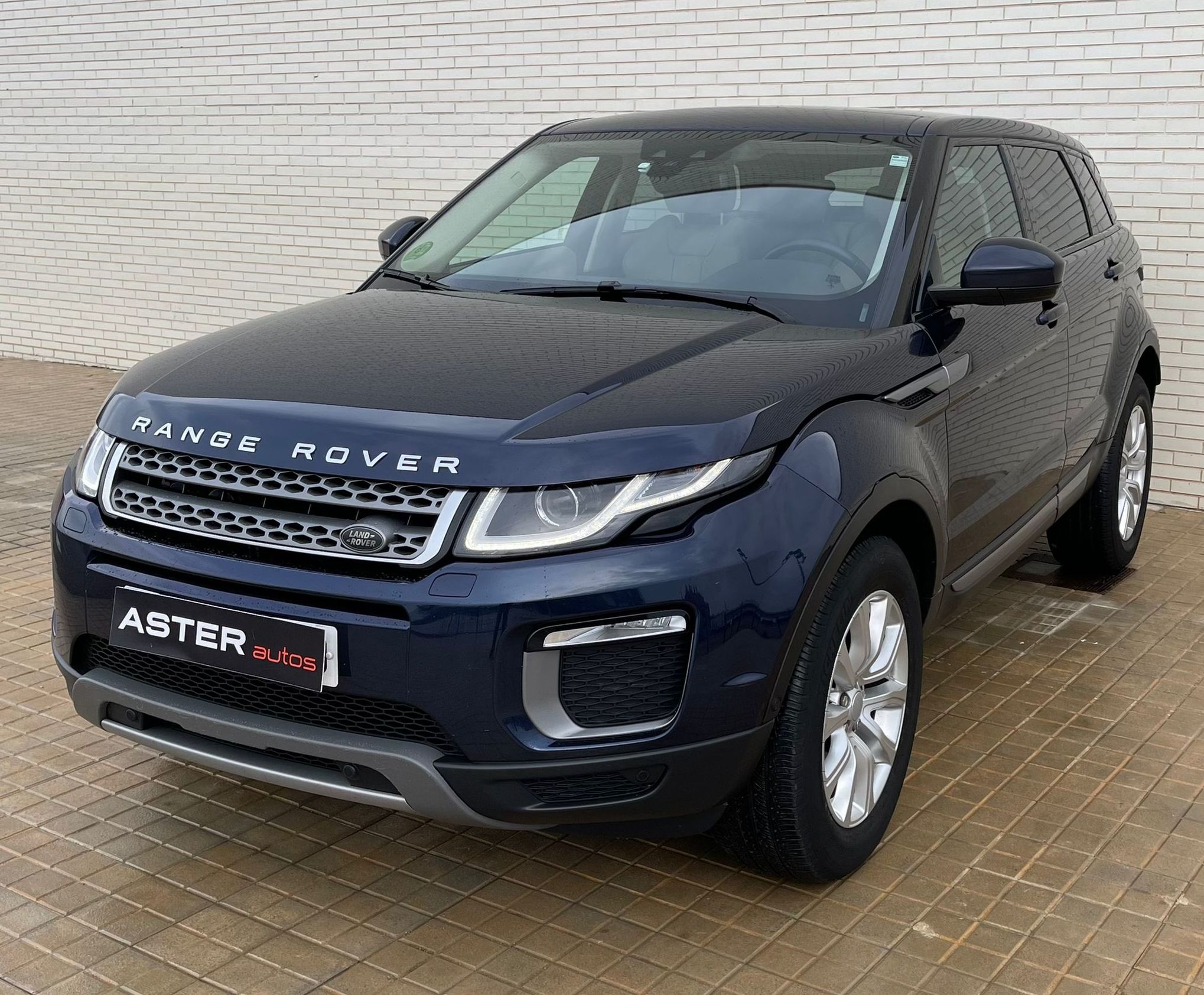 Land Rover Range Rover Evoque 5P 2.0 TD4 110 KW (150 CV) 4X4 SE: de ASTER Autos Land Rover Range Rover Evoque 5P 2.0 TD4 110 KW (150 CV) 4X4 SE: de ASTER Autos