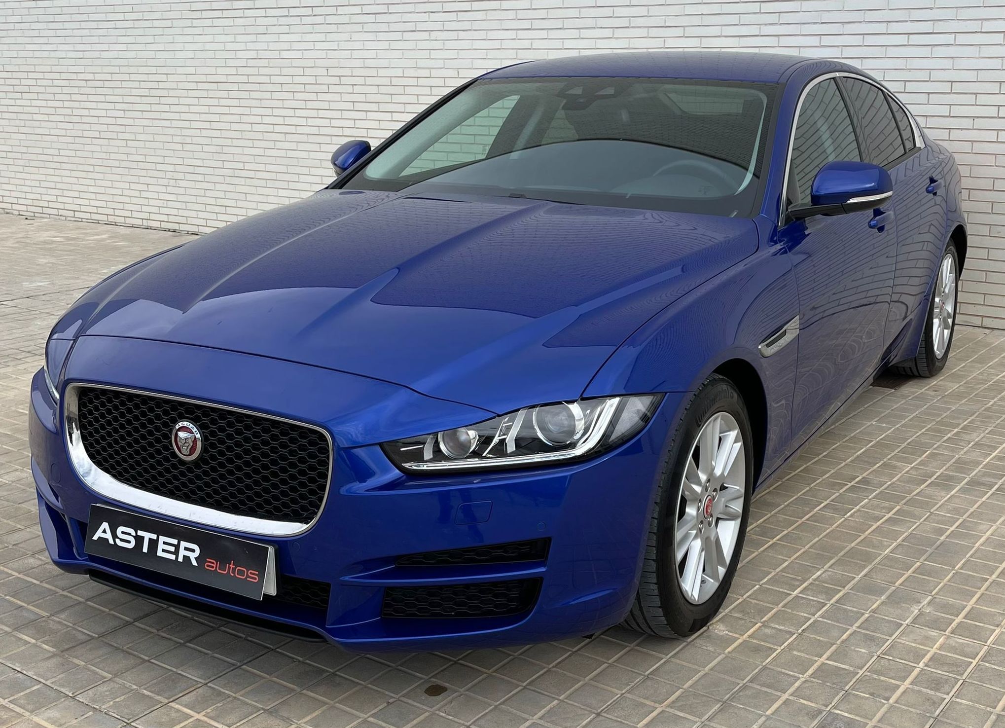Jaguar XE 2.0 Diesel 132 KW (180 CV) Auto Pure: de ASTER Autos Jaguar XE 2.0 Diesel 132 KW (180 CV) Auto Pure: de ASTER Autos