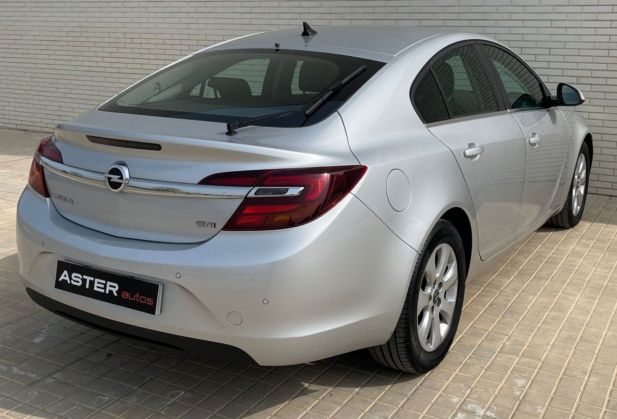 Opel Insignia 4P Selective 1.6 Cdti Ecoflex 136 CV Start & Stop: de ASTER Autos Opel Insignia 4P Selective 1.6 Cdti Ecoflex 136 CV Start & Stop: de ASTER Autos