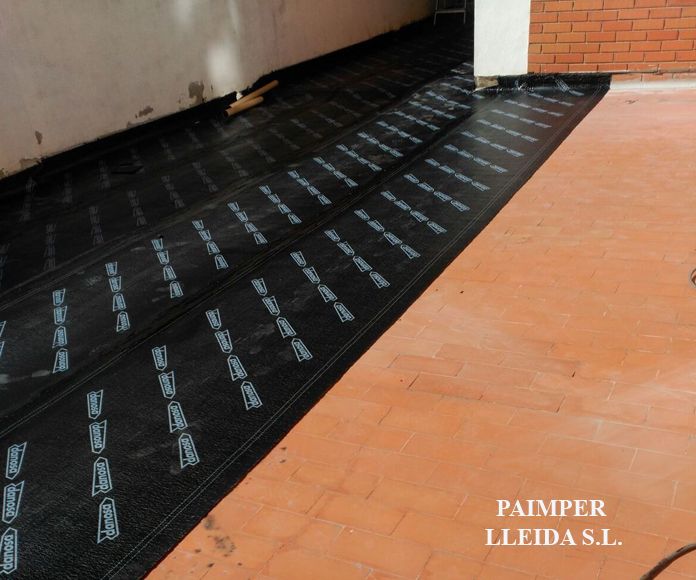 Impermeabilización de terraza con tela asfáltica, sobre baldosas Impermeabilización de terraza con tela asfáltica, sobre baldosas