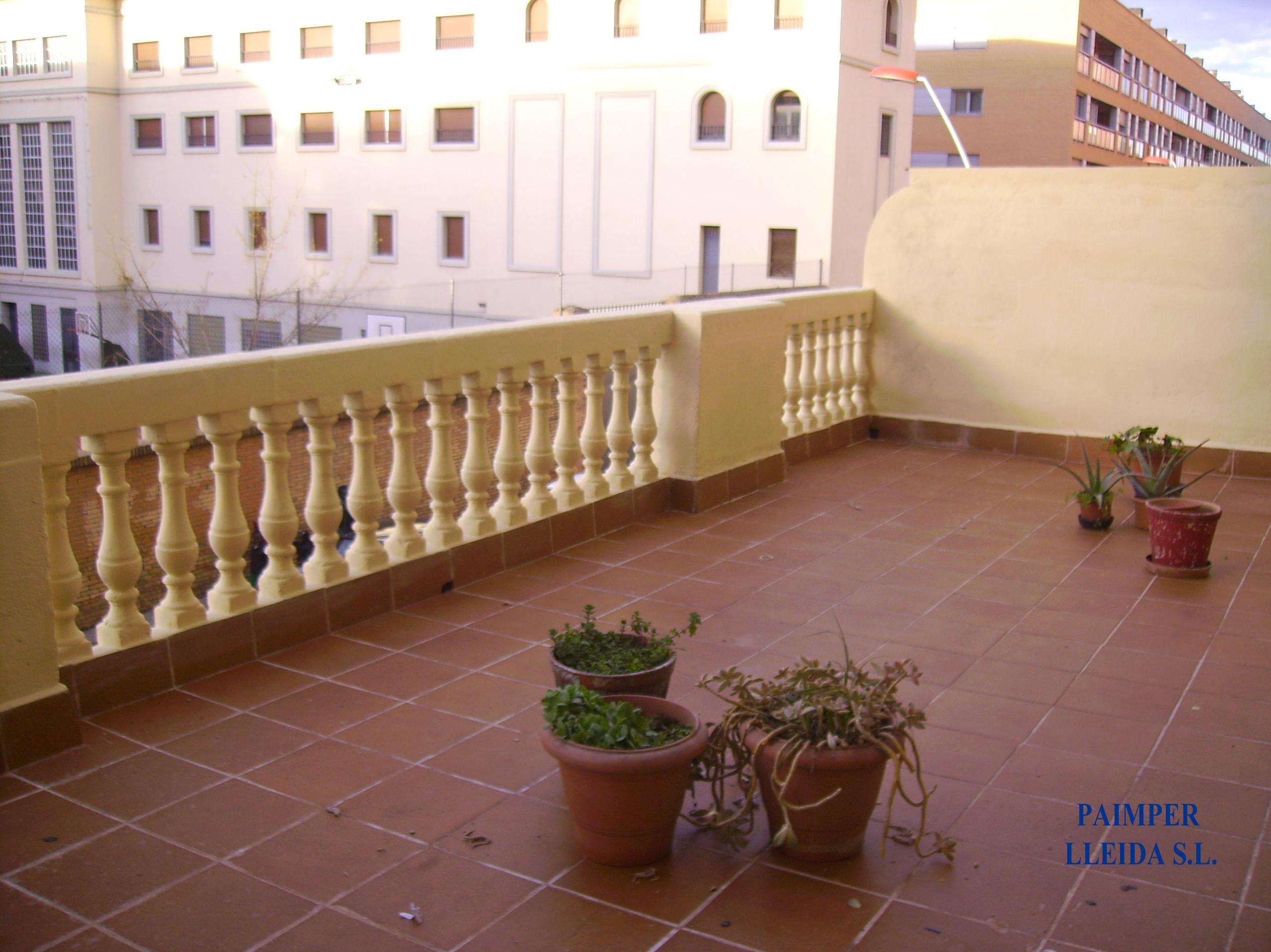 Rehabilitación integral de terraza finalizada. Rehabilitación integral de terraza finalizada.