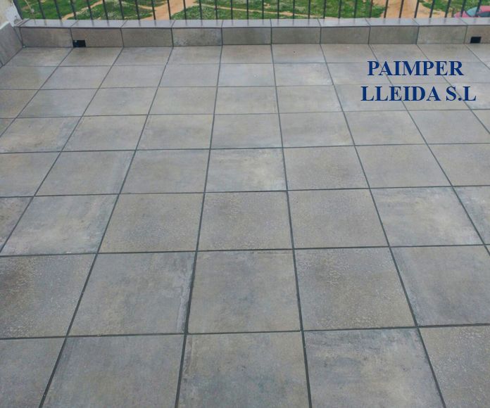 Terraza finalizada en color gris Terraza finalizada en color gris