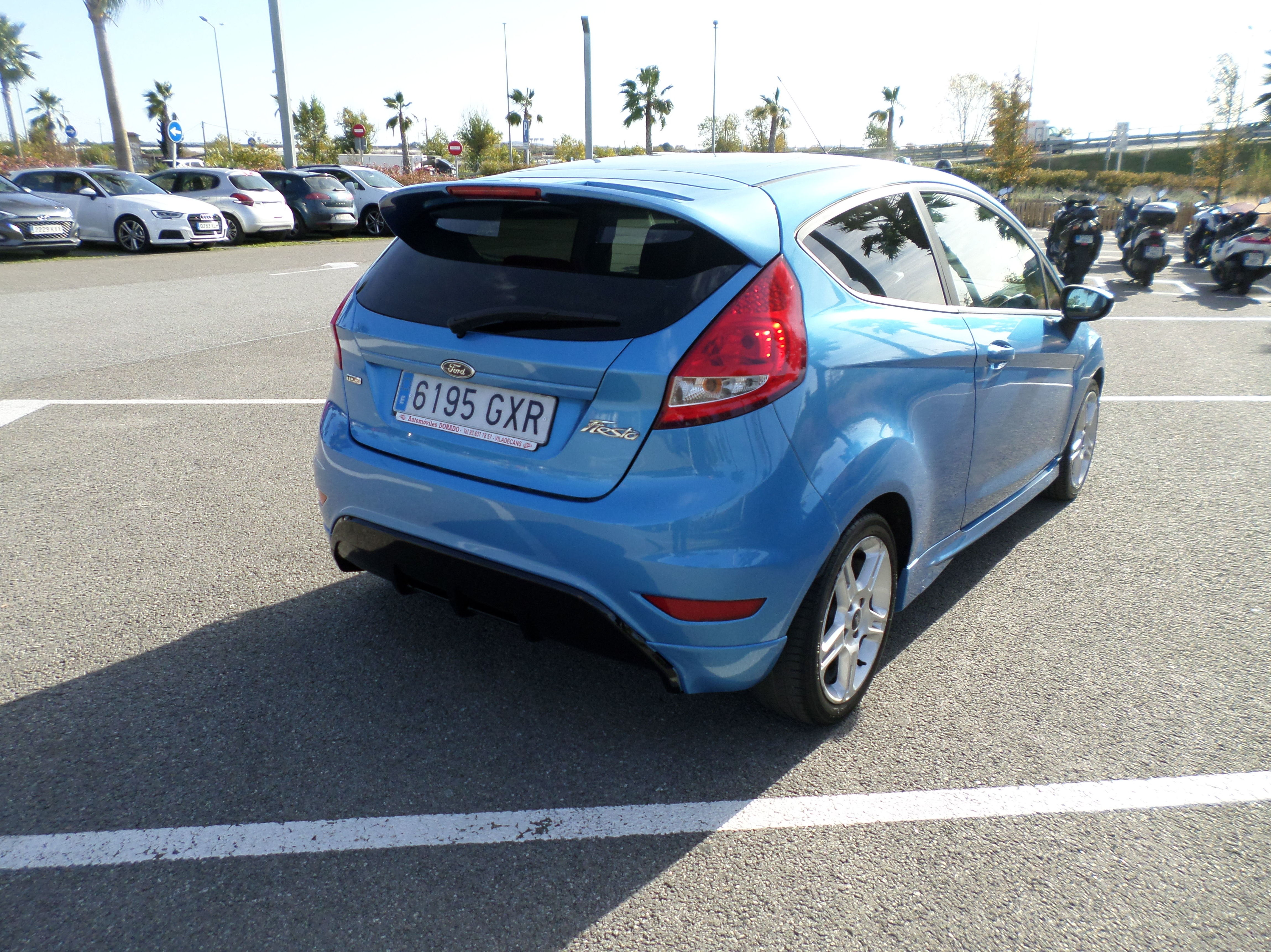 Ford fiesta 1.6 TDCI Premium año 2010 7200€uros: Servicios de reparación de Talleres Dorado Bosch Car Services Ford fiesta 1.6 TDCI Premium año 2010 7200€uros: Servicios de reparación de Talleres Dorado Bosch Car Services
