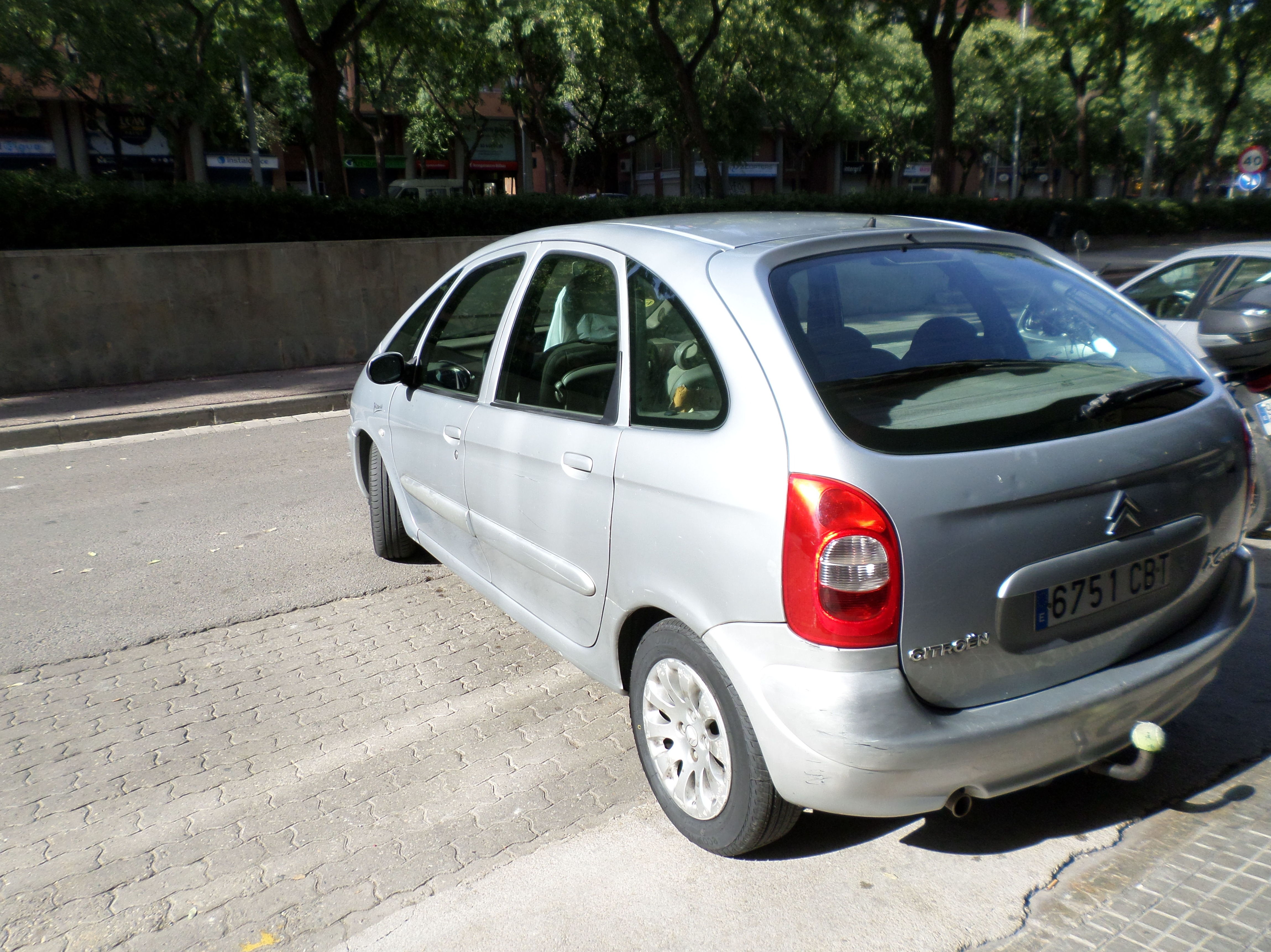 Citroen Xsara Picasso 1.6 xs año 2003 141000 kms. 1900 €uros: Servicios de reparación de Automóviles y Talleres Dorado Citroen Xsara Picasso 1.6 xs año 2003 141000 kms. 1900 €uros: Servicios de reparación de Automóviles y Talleres Dorado