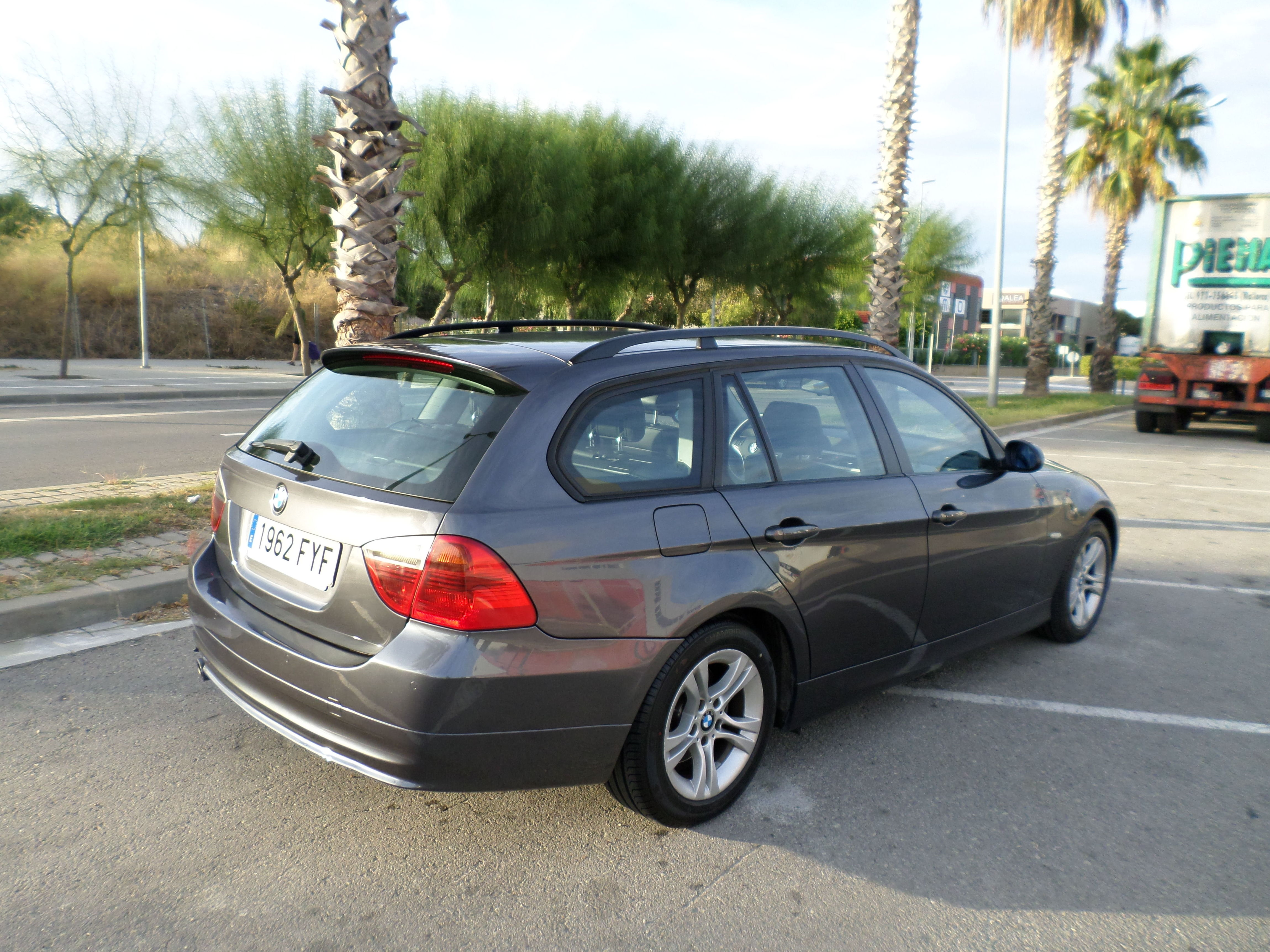 BMW 320 TOURING 177 CV AÑO 2008 145000 9700 €uros: Servicios de reparación de Automóviles y Talleres Dorado BMW 320 TOURING 177 CV AÑO 2008 145000 9700 €uros: Servicios de reparación de Automóviles y Talleres Dorado