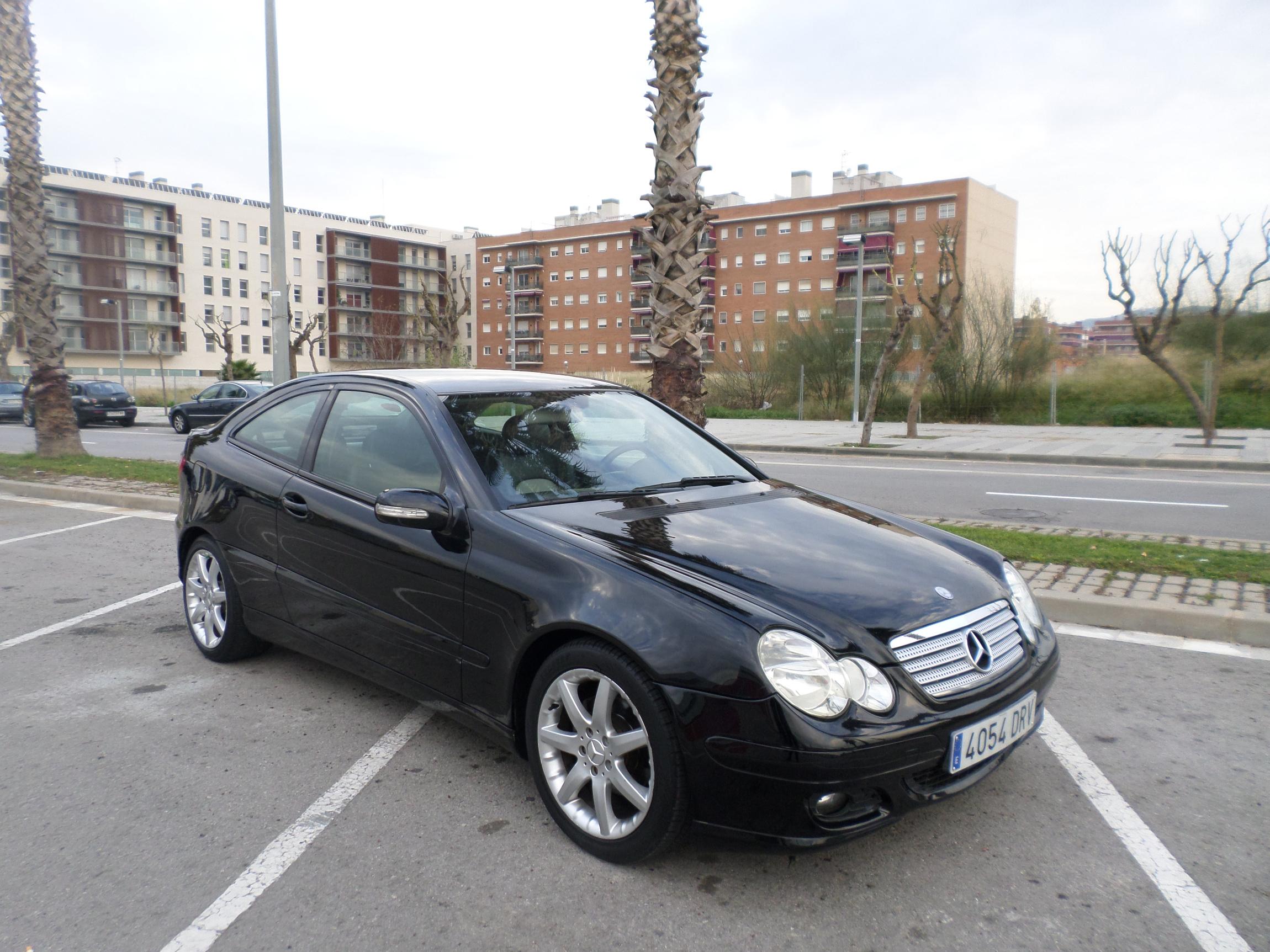 Mercedes-Benz Clase CC 160 K Sport Coupe 3p pvp5900 €uros: Servicios de reparación de Automóviles y Talleres Dorado Mercedes-Benz Clase CC 160 K Sport Coupe 3p pvp5900 €uros: Servicios de reparación de Automóviles y Talleres Dorado