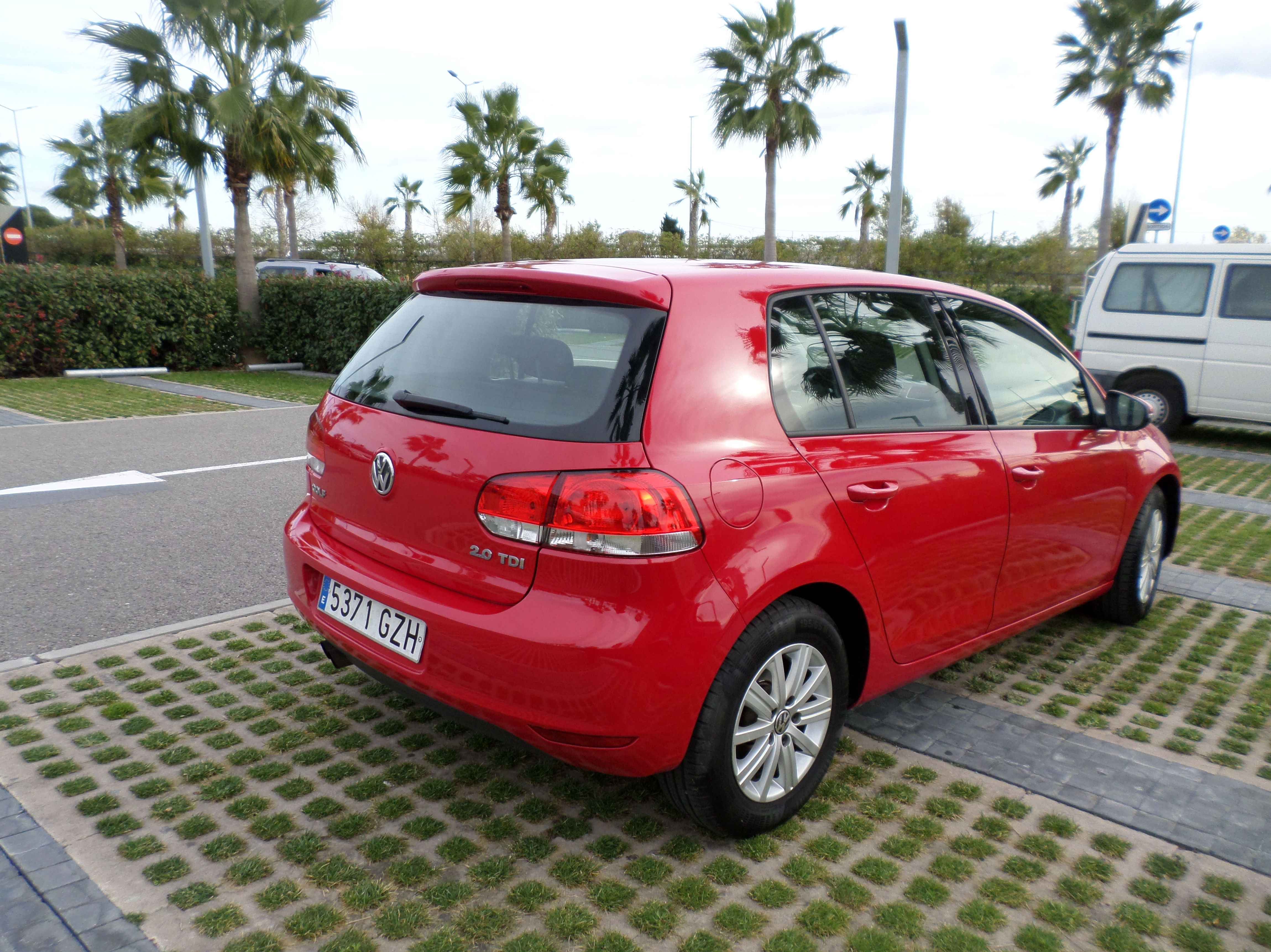 Volkwagen Golf 2.0 TDI Advance 5.puertas año 2010 10300 €: Servicios de reparación de Talleres Dorado Bosch Car Services Volkwagen Golf 2.0 TDI Advance 5.puertas año 2010 10300 €: Servicios de reparación de Talleres Dorado Bosch Car Services