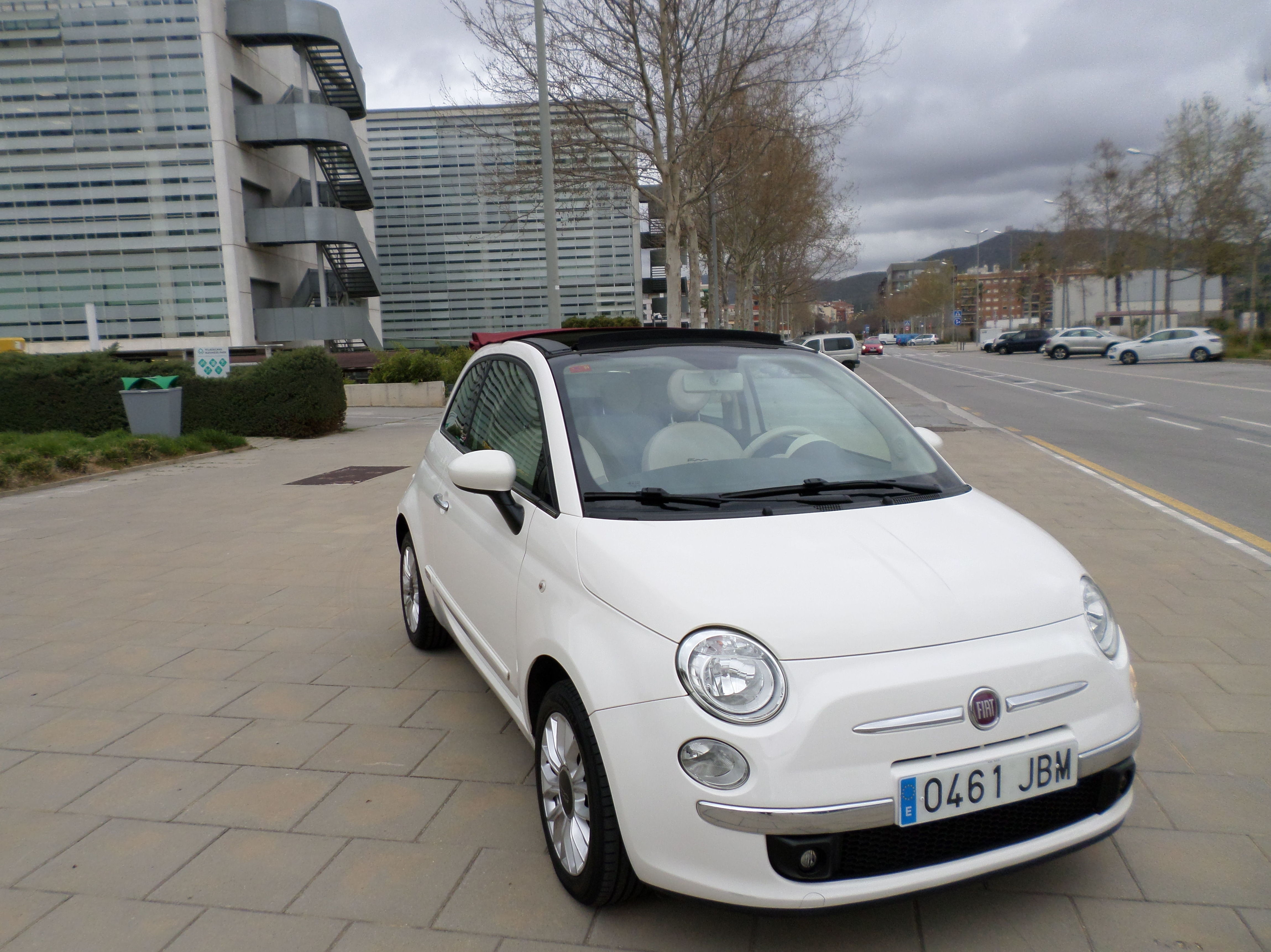 FIAT 500C 1.2 AÑO 2015 8300€: Servicios de reparación de Automóviles y Talleres Dorado FIAT 500C 1.2 AÑO 2015 8300€: Servicios de reparación de Automóviles y Talleres Dorado