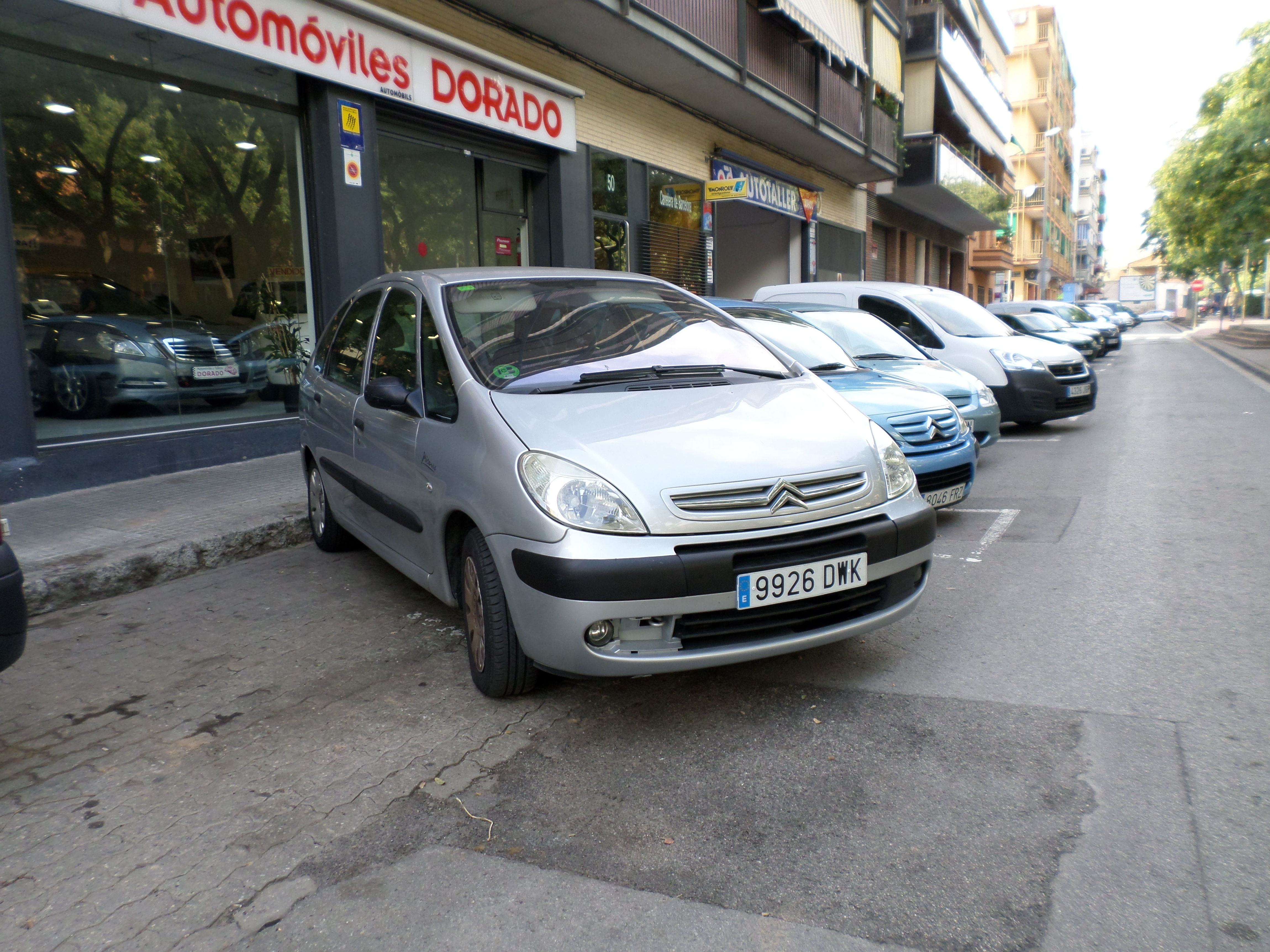 Citroen Xsara Picasso 1.6 I. 141000 kms. año 2006 3300 €uros: Servicios de reparación de Automóviles y Talleres Dorado Citroen Xsara Picasso 1.6 I. 141000 kms. año 2006 3300 €uros: Servicios de reparación de Automóviles y Talleres Dorado