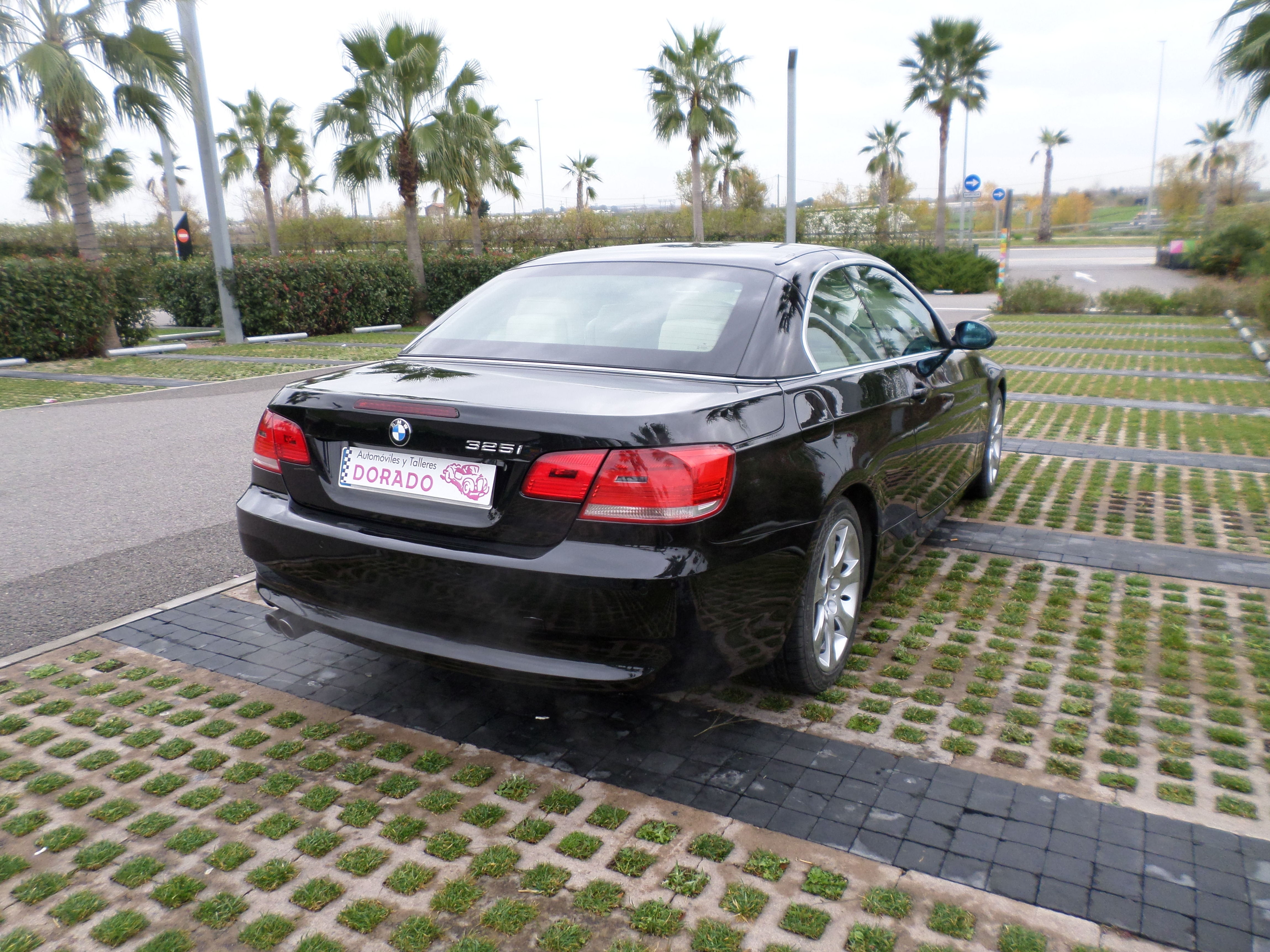 BMW 325 Cabrio 2007 85000 kms Automatico 17200€uros: Servicios de reparación de Automóviles y Talleres Dorado BMW 325 Cabrio 2007 85000 kms Automatico 17200€uros: Servicios de reparación de Automóviles y Talleres Dorado
