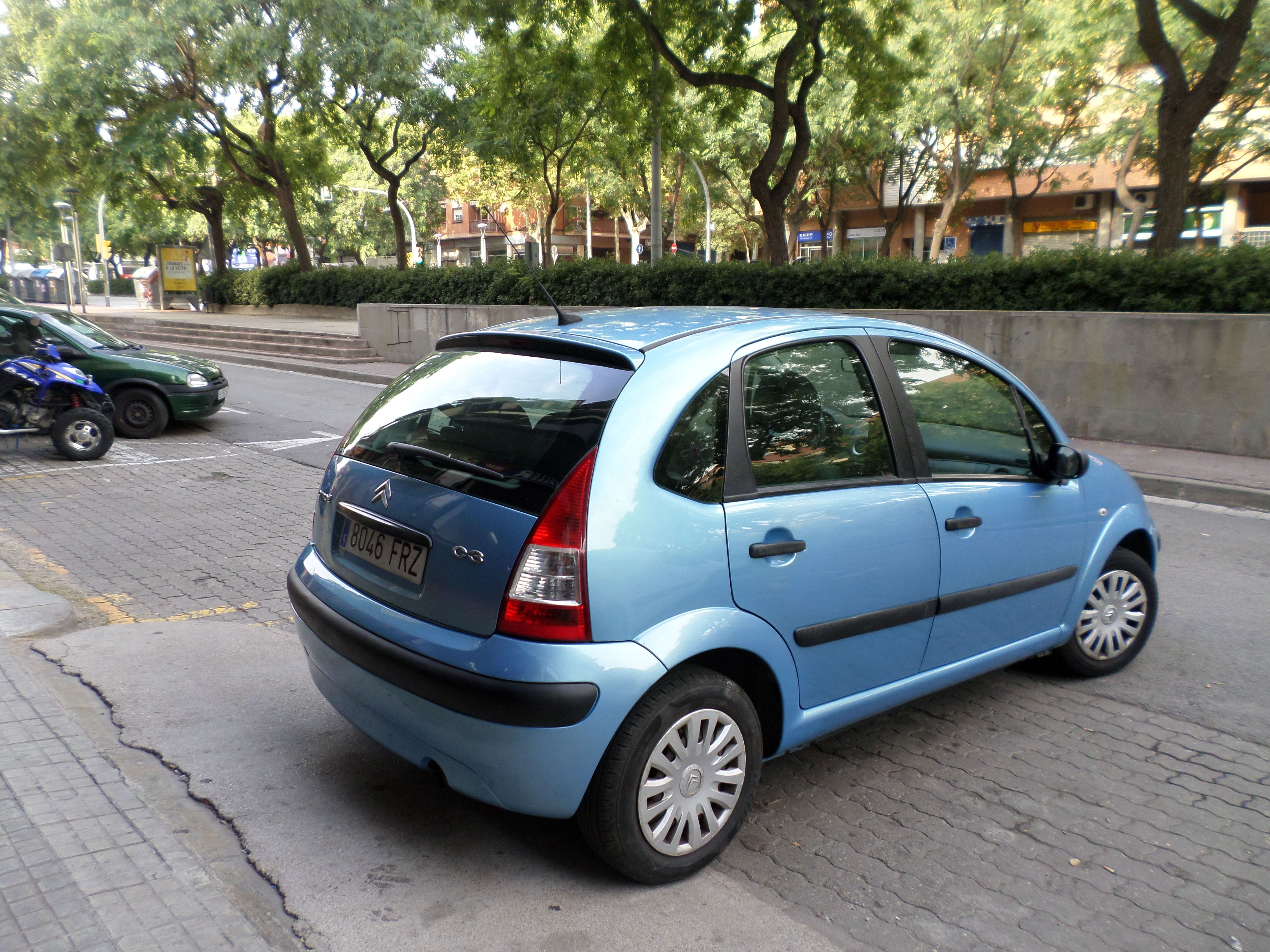 Citroen C3 año 2007 1.1 i. 118000 kms. 3300 €uros: Servicios de reparación de Automóviles y Talleres Dorado Citroen C3 año 2007 1.1 i. 118000 kms. 3300 €uros: Servicios de reparación de Automóviles y Talleres Dorado