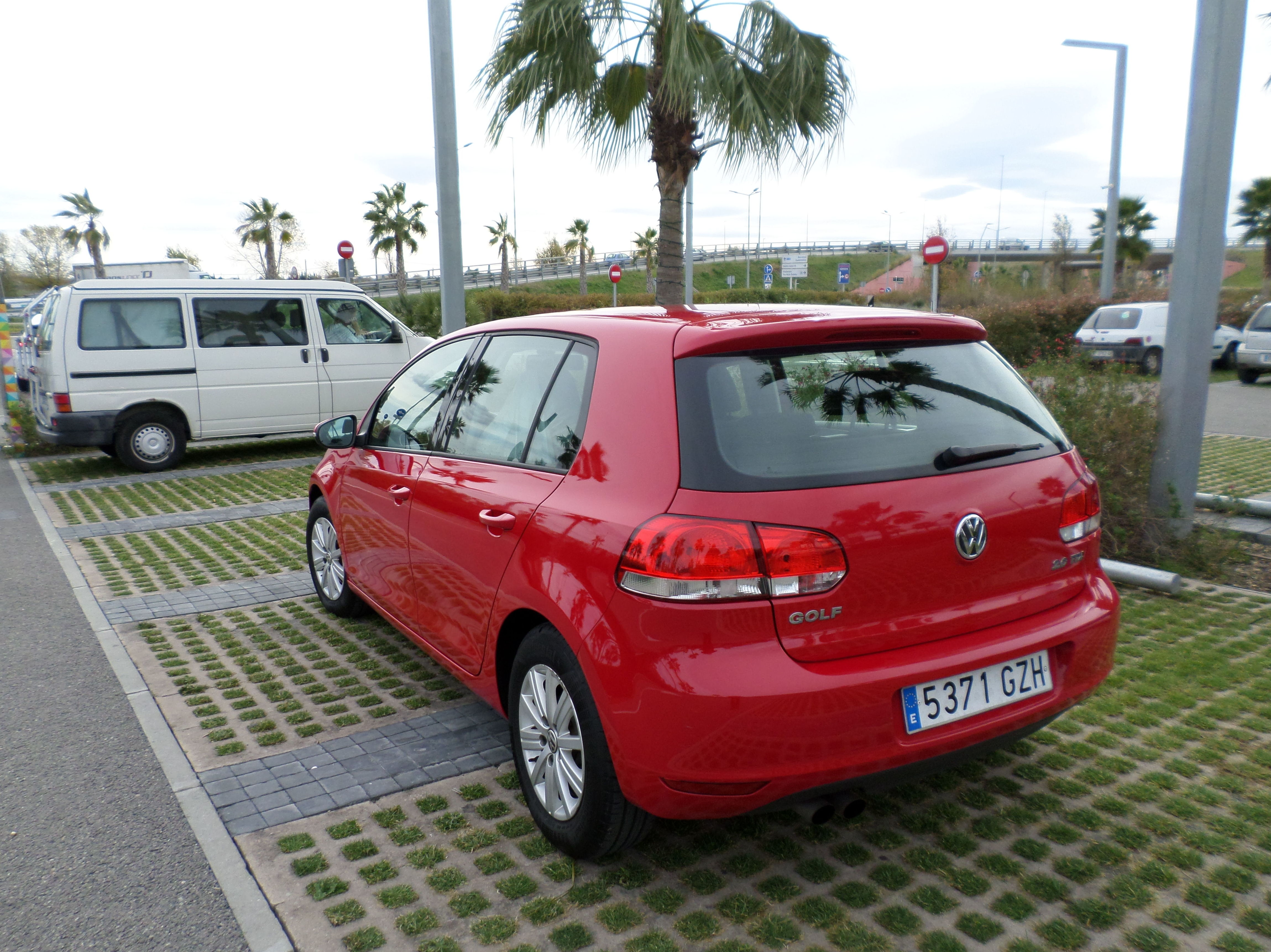 Volkwagen Golf 2.0 TDI Advance 5.puertas año 2010 10300 €: Servicios de reparación de Talleres Dorado Bosch Car Services Volkwagen Golf 2.0 TDI Advance 5.puertas año 2010 10300 €: Servicios de reparación de Talleres Dorado Bosch Car Services