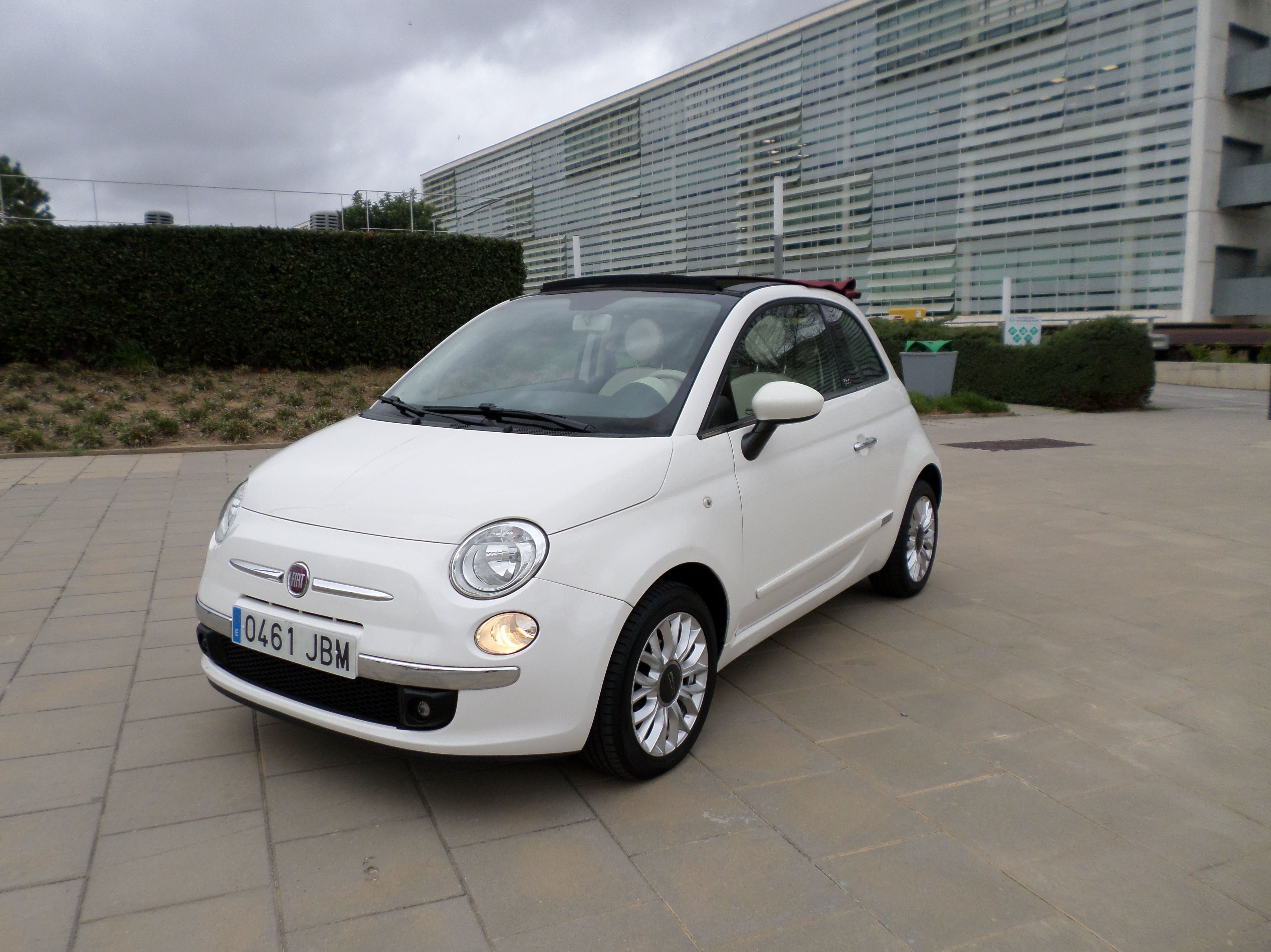 FIAT 500C 1.2 AÑO 2015 8300€: Servicios de reparación de Automóviles y Talleres Dorado FIAT 500C 1.2 AÑO 2015 8300€: Servicios de reparación de Automóviles y Talleres Dorado