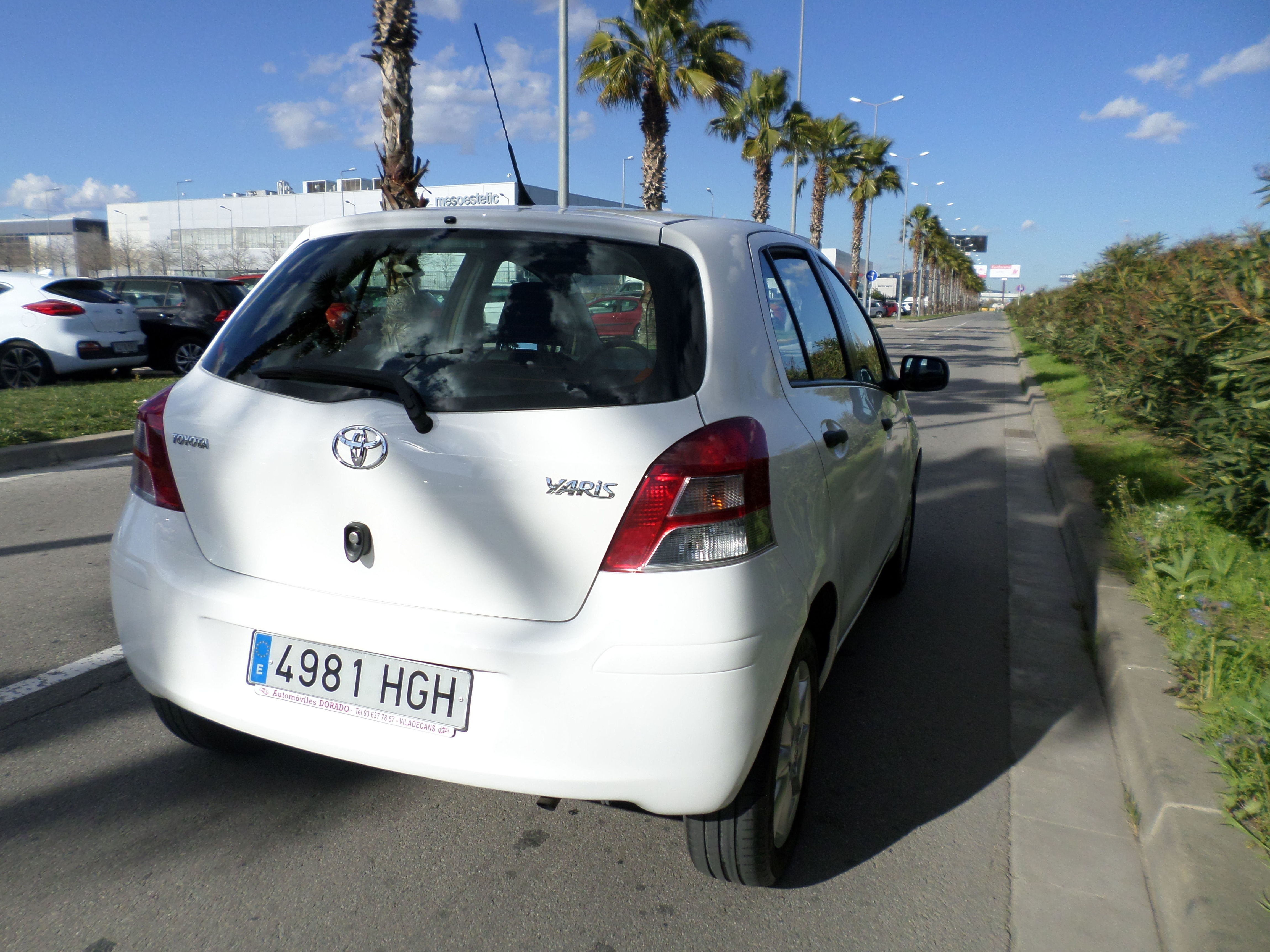 TOYOTA YARIS 1.0 5 PUERTAS 2011 5500 €uros: Servicios de reparación de Automóviles y Talleres Dorado TOYOTA YARIS 1.0 5 PUERTAS 2011 5500 €uros: Servicios de reparación de Automóviles y Talleres Dorado