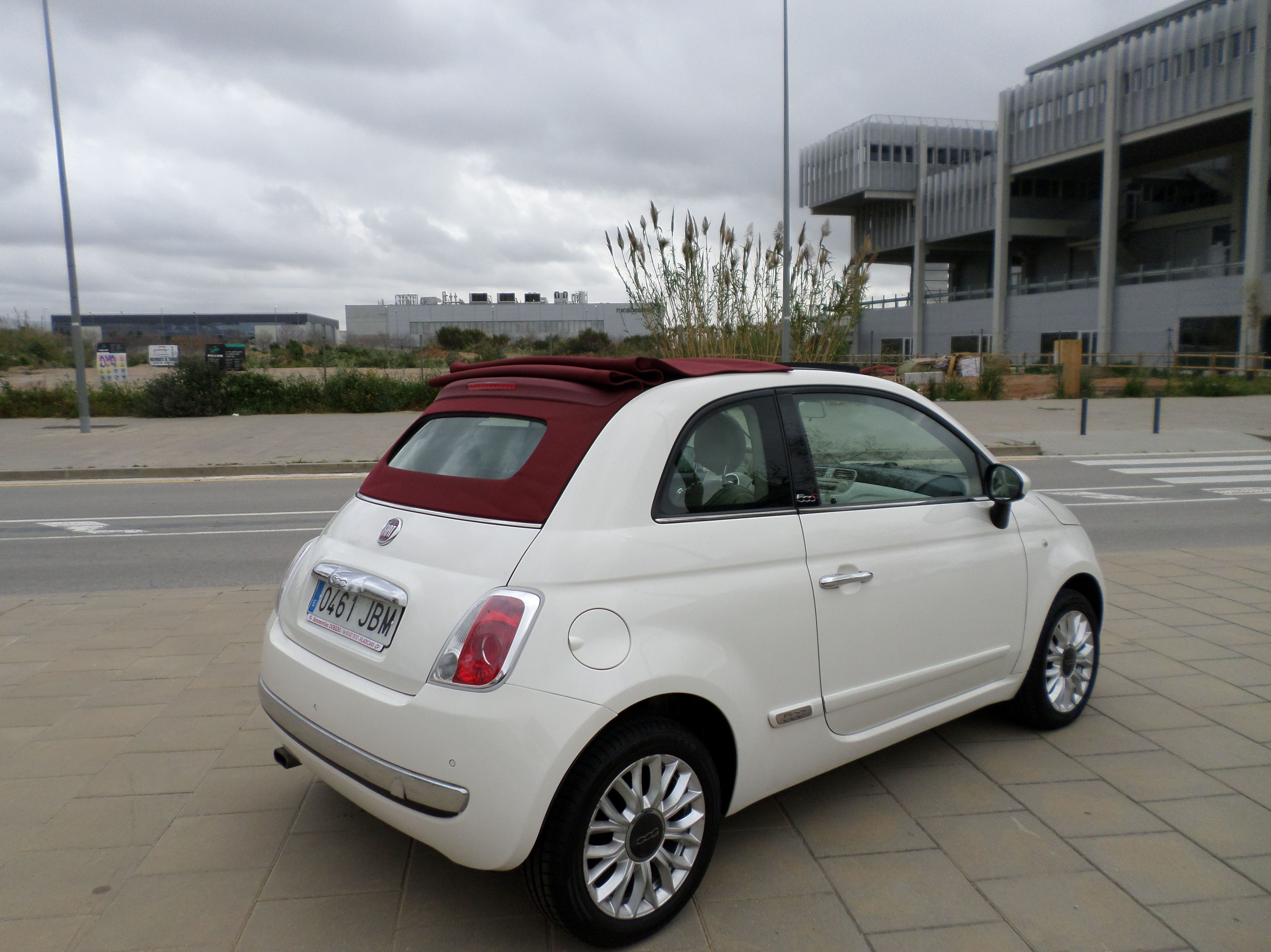 FIAT 500C 1.2 AÑO 2015 8300€: Servicios de reparación de Automóviles y Talleres Dorado FIAT 500C 1.2 AÑO 2015 8300€: Servicios de reparación de Automóviles y Talleres Dorado