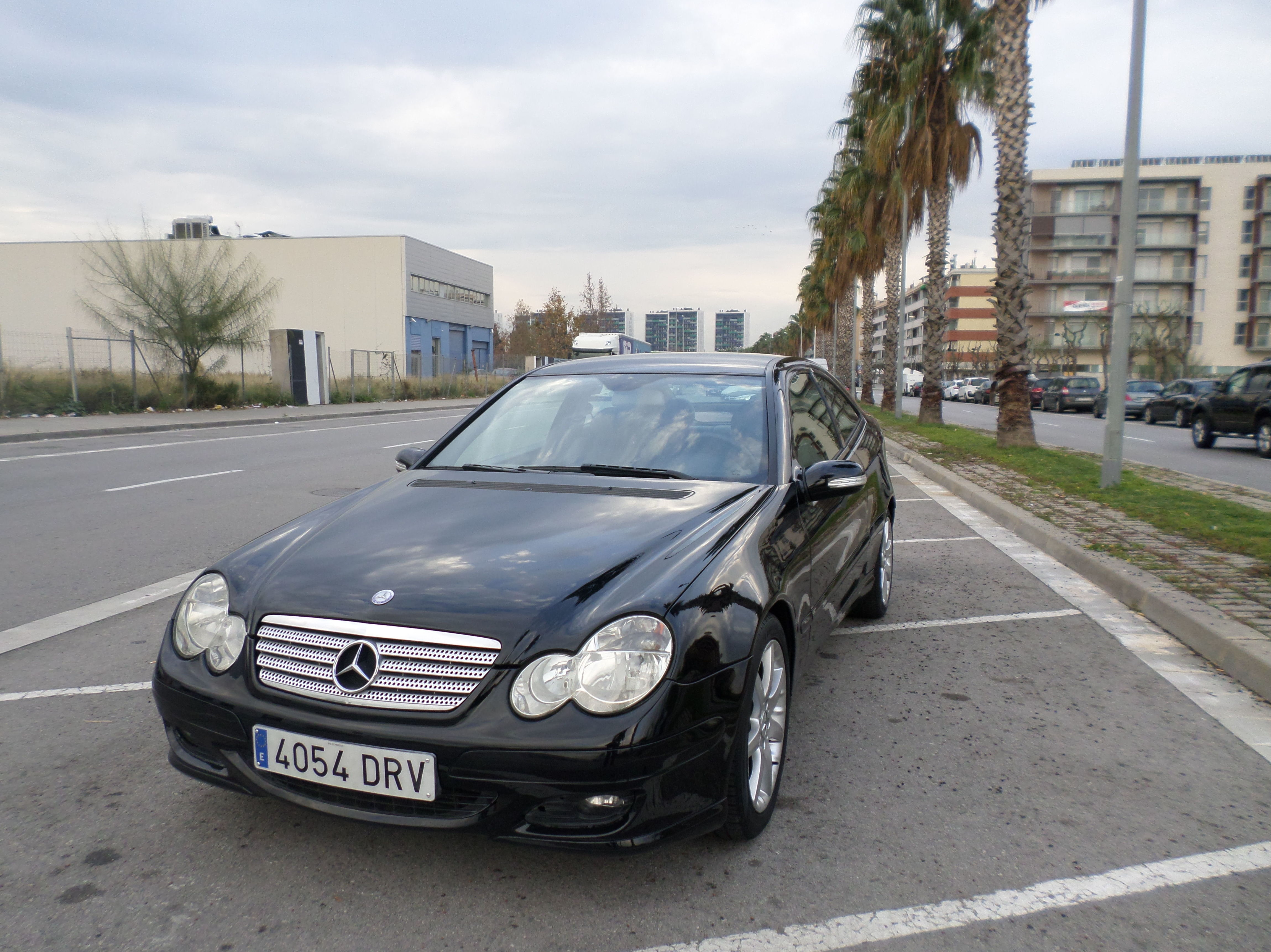 Mercedes-Benz Clase CC 160 K Sport Coupe 3p pvp5900 €uros: Servicios de reparación de Automóviles y Talleres Dorado Mercedes-Benz Clase CC 160 K Sport Coupe 3p pvp5900 €uros: Servicios de reparación de Automóviles y Talleres Dorado
