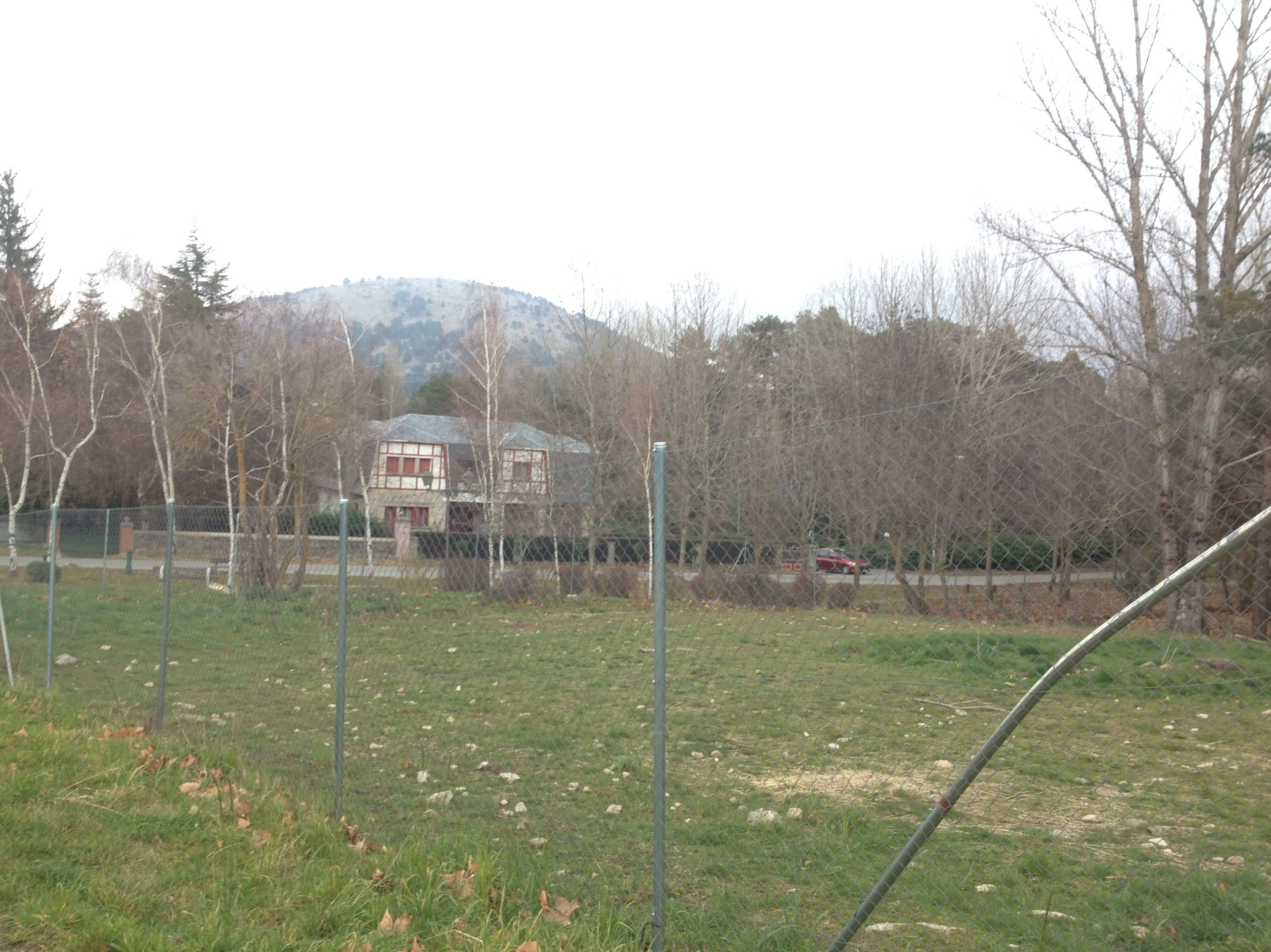 PARCELA ÚNICA EN LA MEJOR ZONA DE SAN RAFAEL (SEGOVIA): Gestión Inmobiliaria de Adasenor, S.L. PARCELA ÚNICA EN LA MEJOR ZONA DE SAN RAFAEL (SEGOVIA): Gestión Inmobiliaria de Adasenor, S.L.